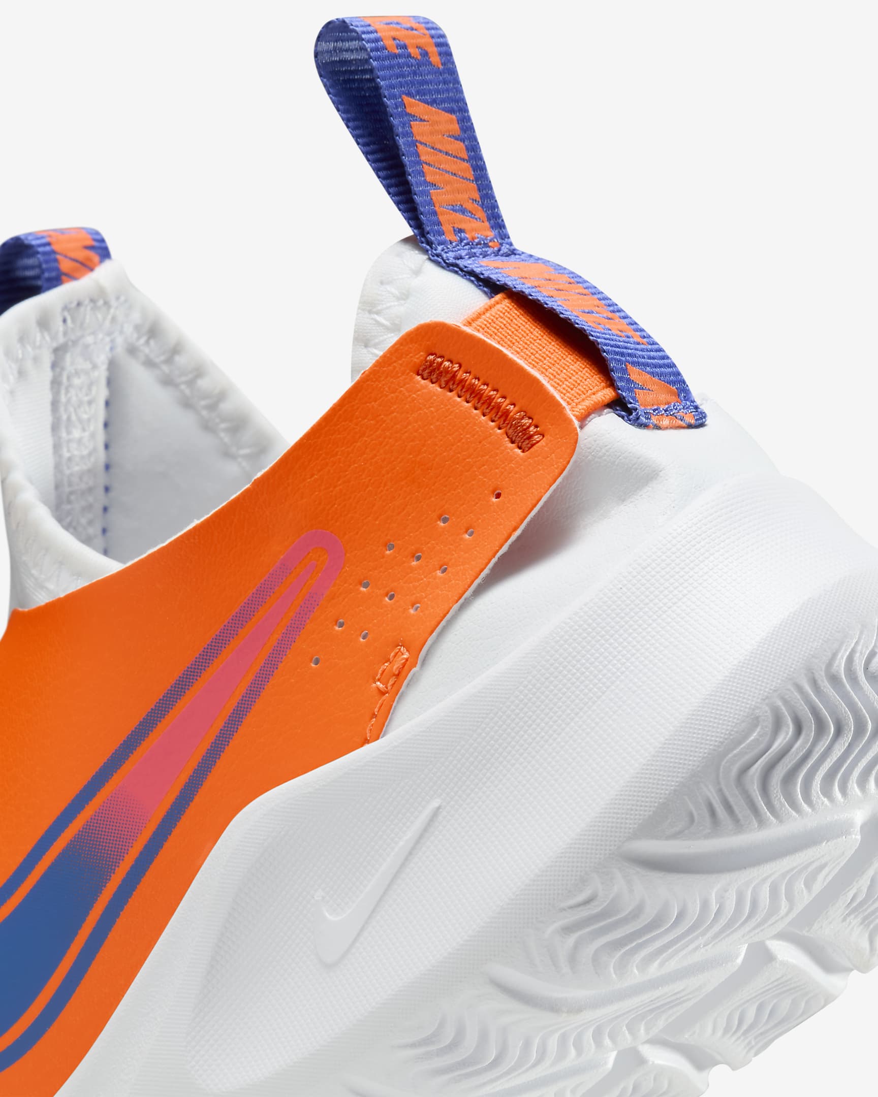 Chaussure de running sur route Nike Flex Runner 3 pour ado - Blanc/Total Orange/Team Orange/Astronomy Blue