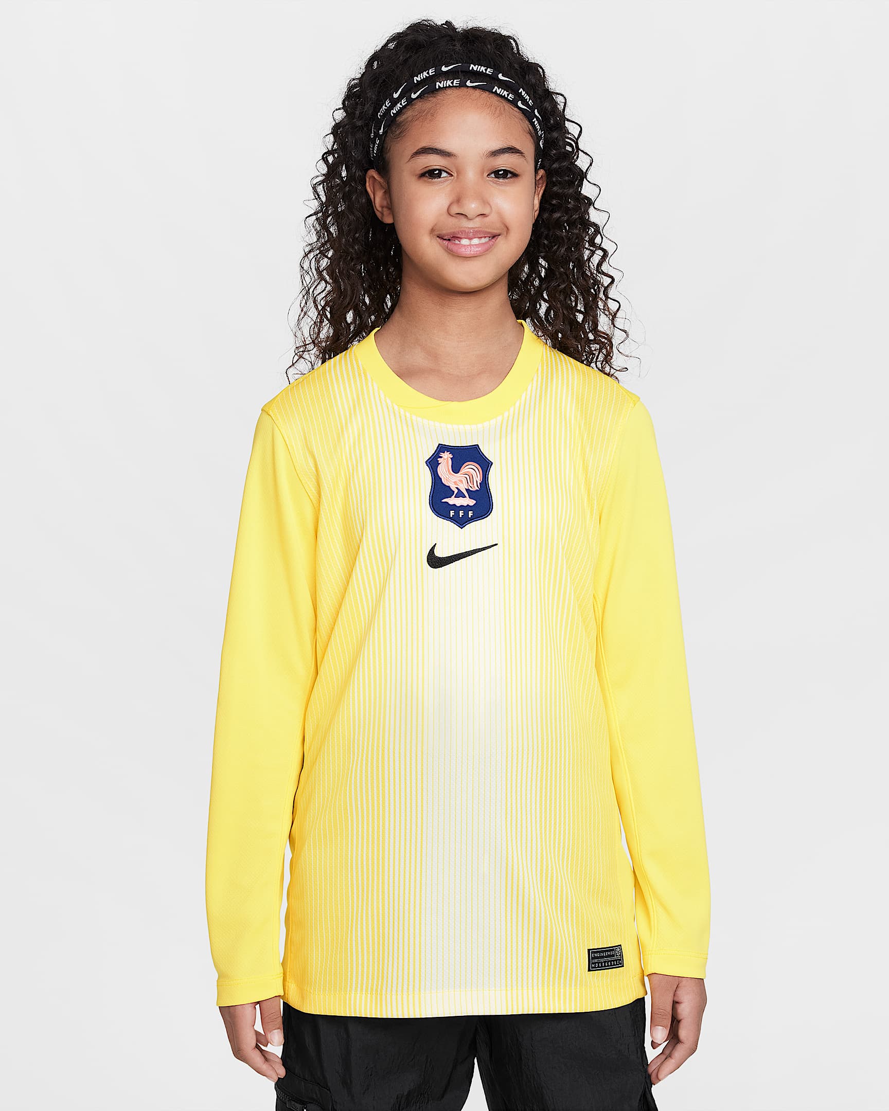 FFF 2025/26 Stadium Goalkeeper Older Kids' Nike Dri-FIT Football Replica Long-Sleeve Shirt - Lightning/Coconut Milk/Black