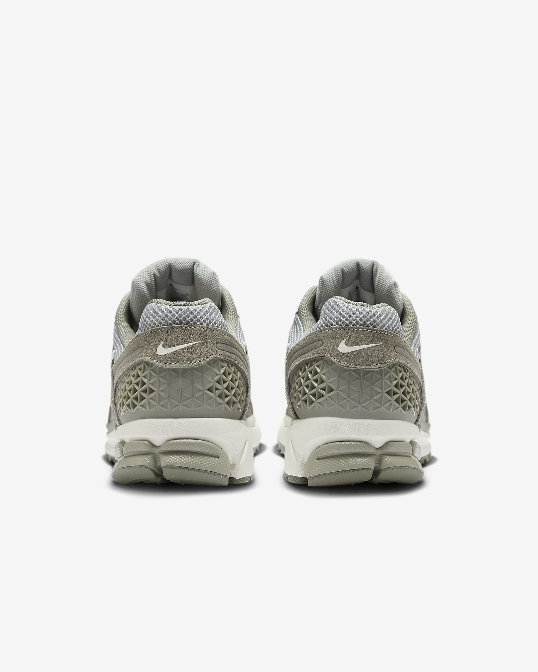 Nike Zoom Vomero 5 Men's Shoes - Dark Stucco/Light Smoke Grey/Phantom