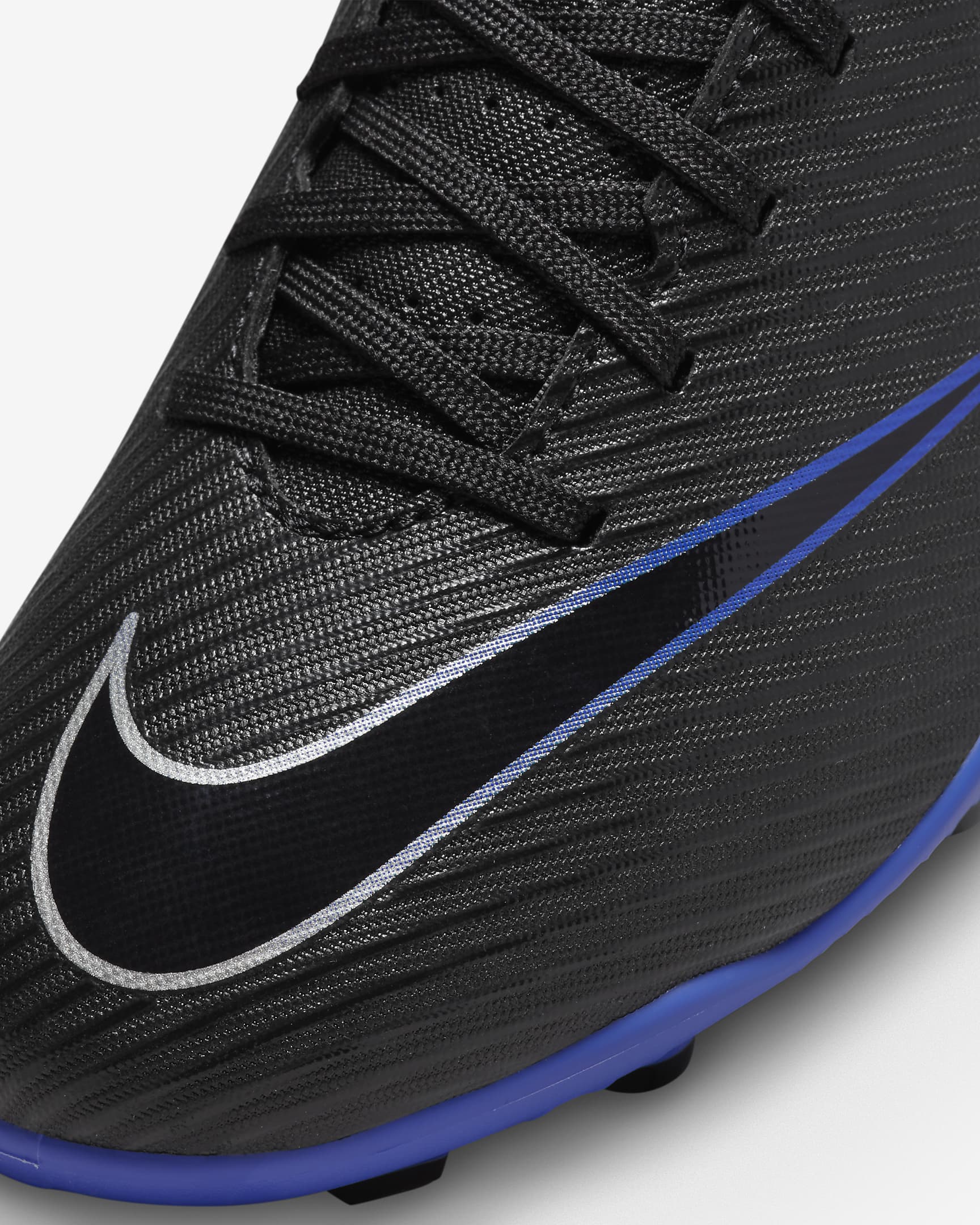 Tacos de fútbol de corte low para terrenos múltiples para niños de preescolar y grandes Nike Jr. Mercurial Vapor 15 Club - Negro/Hiperroyal/Cromo