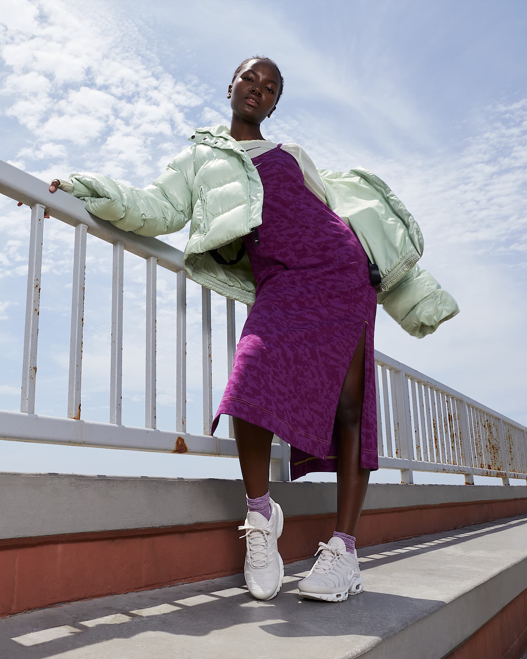 Nike Air Max Plus PRM Women's Shoes. Nike AT