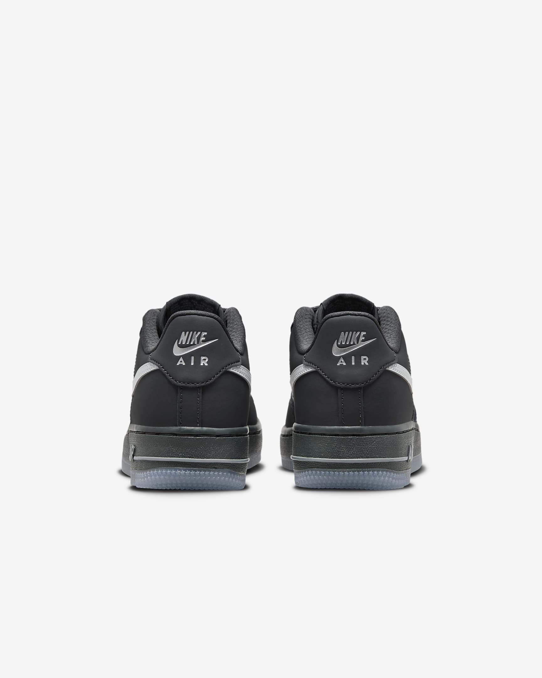 Nike Air Force 1 Older Kids' Shoes. Nike AT