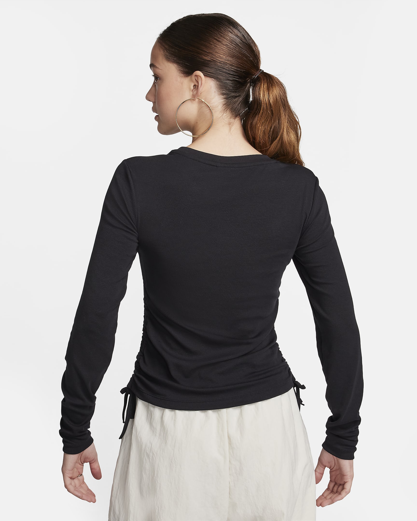 Nike Sportswear Essential Women's Ribbed Long-Sleeve Mod Crop Top. Nike SE