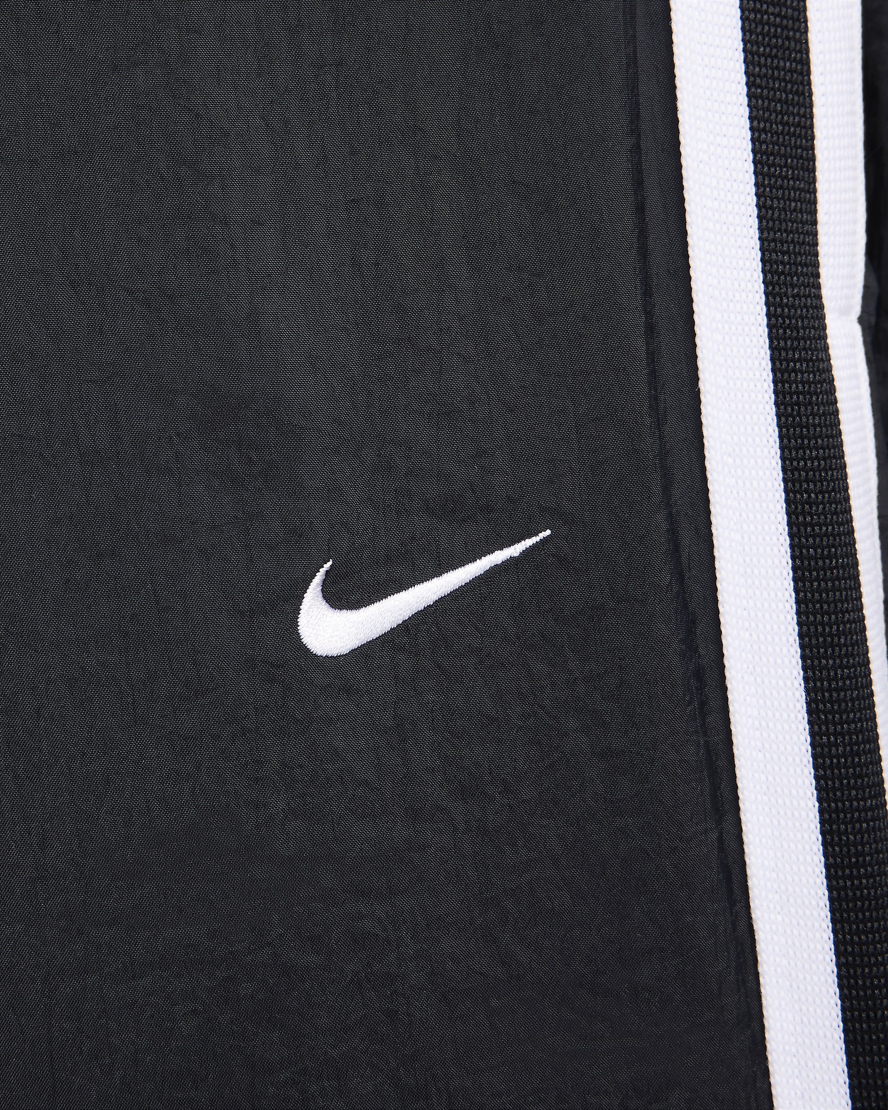 Nike DNA Crossover Men's Dri-FIT Basketball Trousers. Nike SE