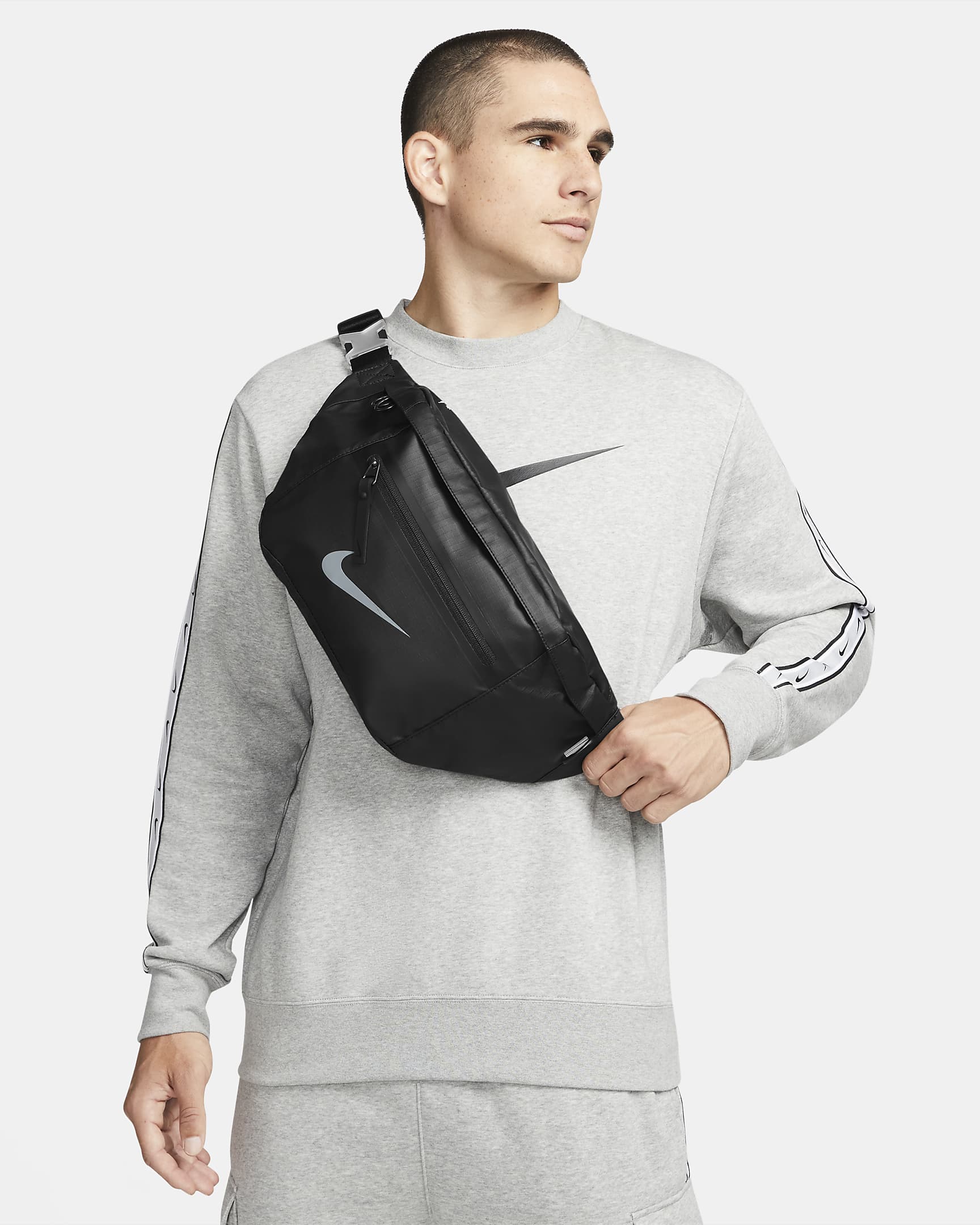 Nike Elemental Winterized Fanny Pack (8L). Nike JP