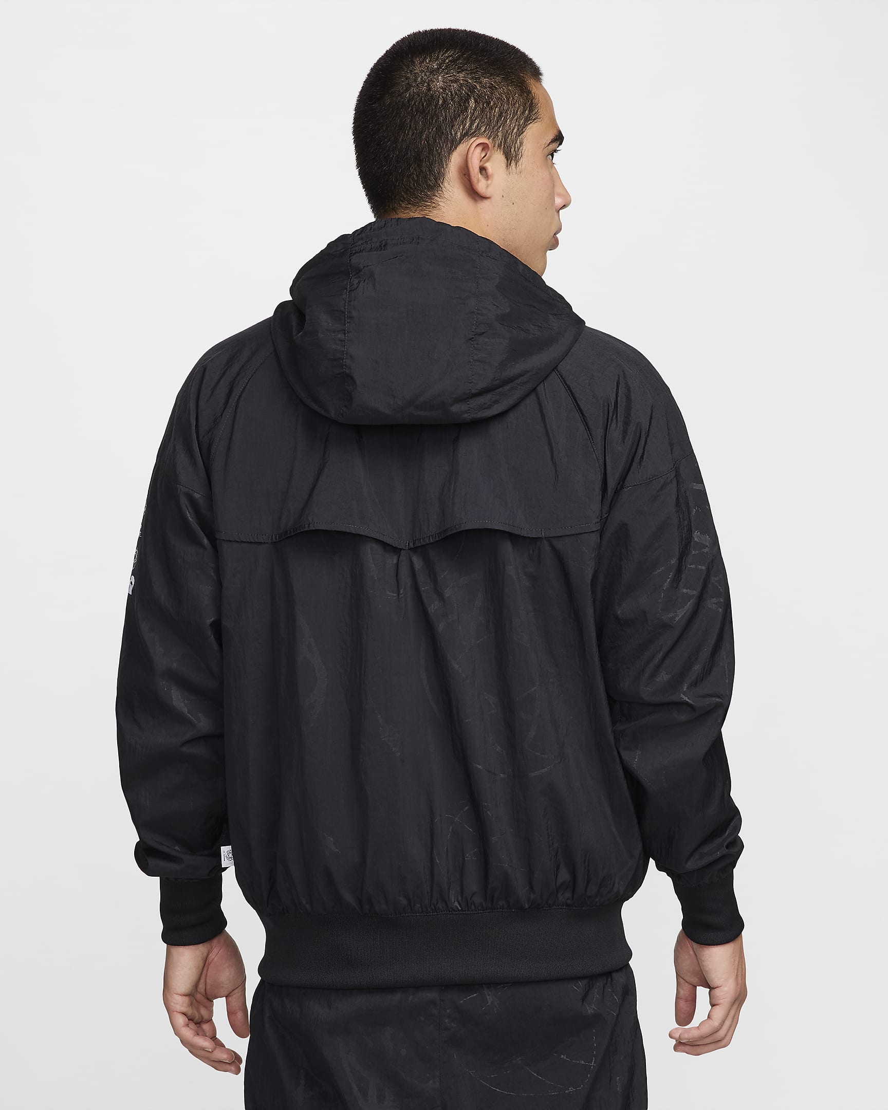 Nike Sportswear Men's Breaking Lined Windrunner Jacket - Black