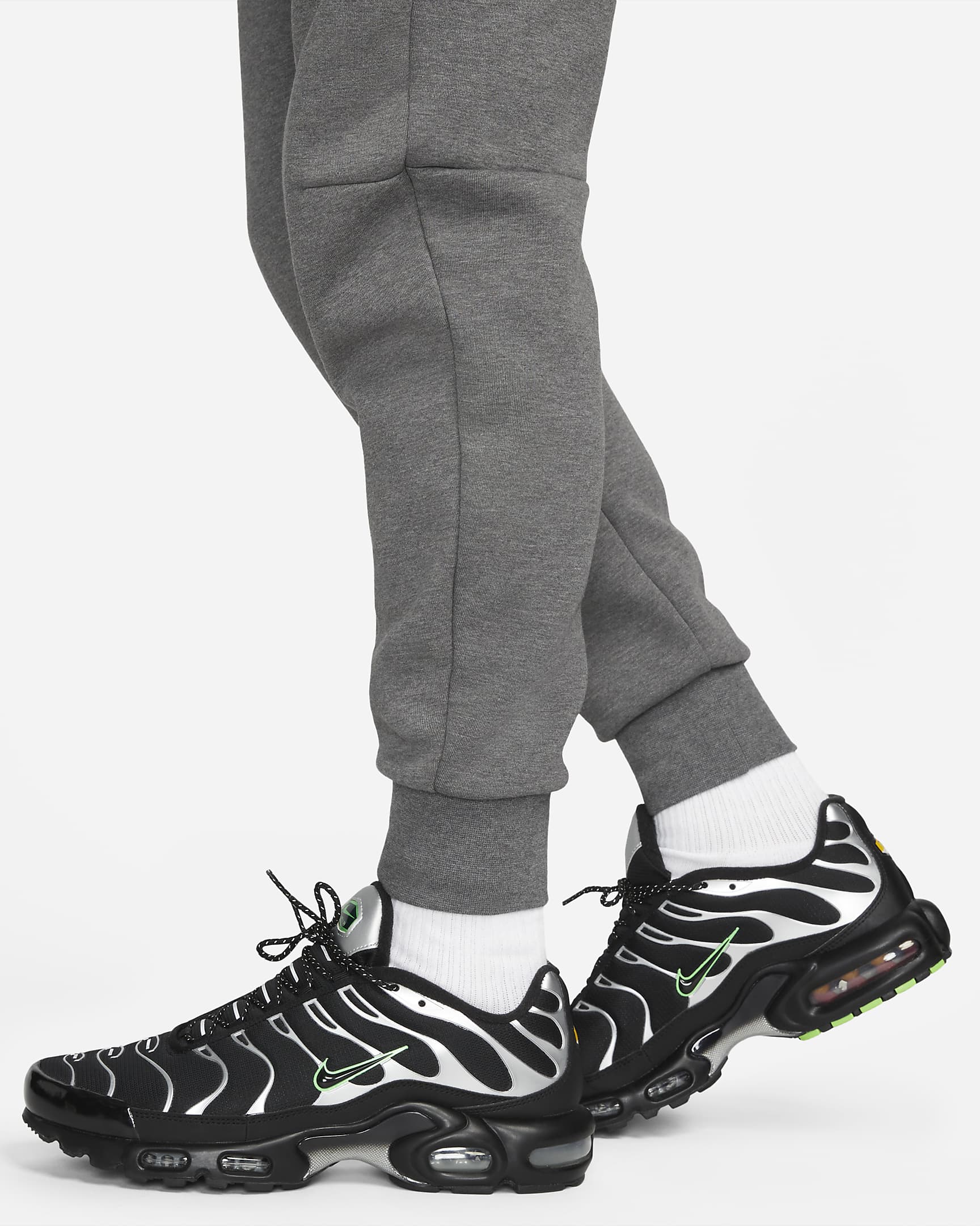 Liverpool FC Tech Fleece Jogger Nike - Hombre - Charcoal Heather/Poison Green