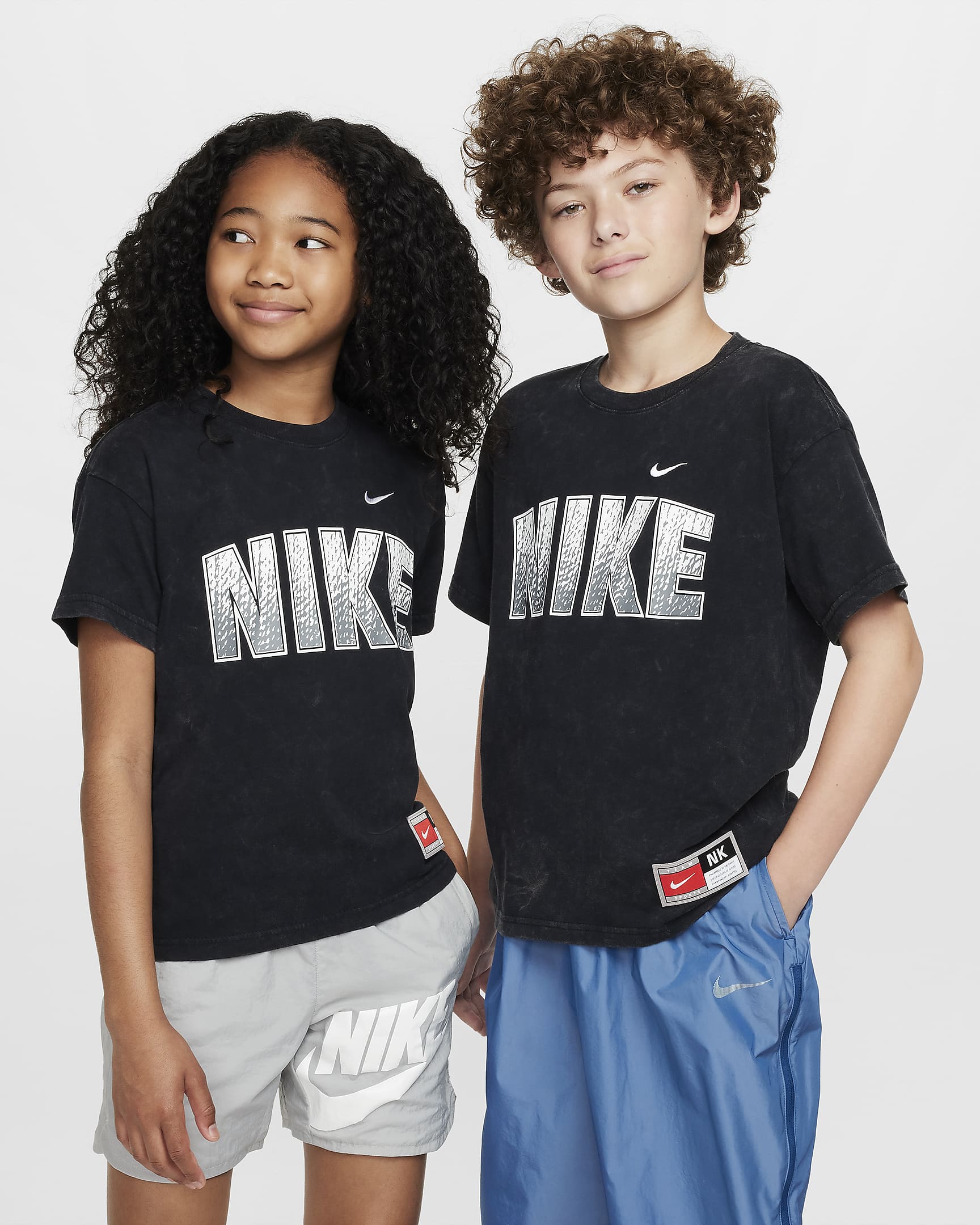 Tričko Nike Sportswear pro větší děti - Černá