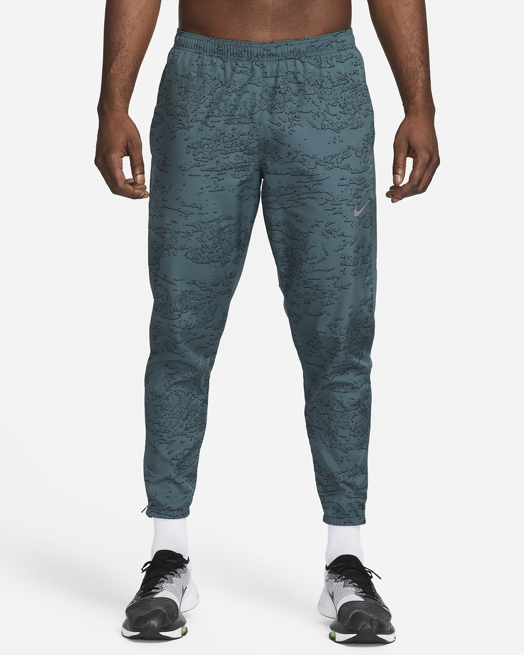 Nike DriFIT Run Division Challenger Men's Woven Running Trousers. Nike LU