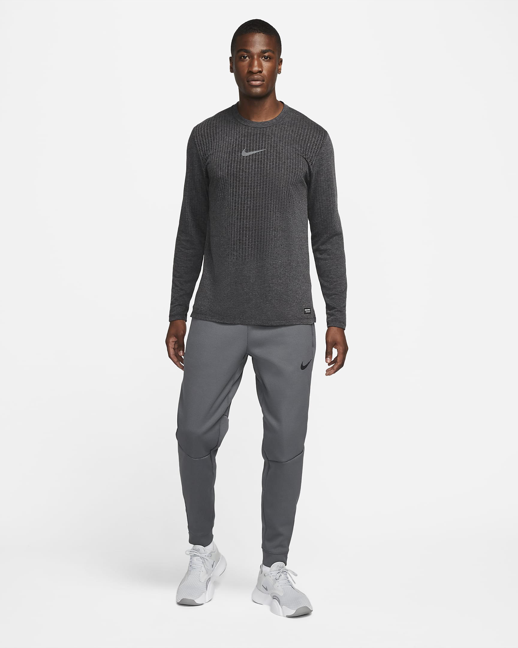 Nike Therma-Sphere Men's Therma-FIT Fitness Trousers. Nike UK