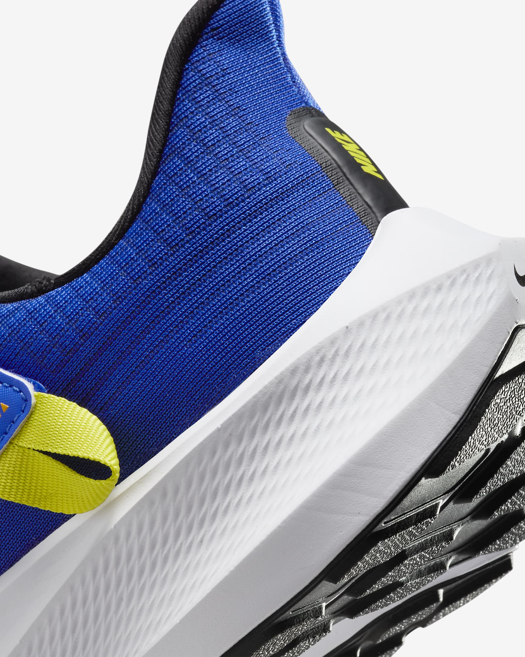 nike pegasus extra wide