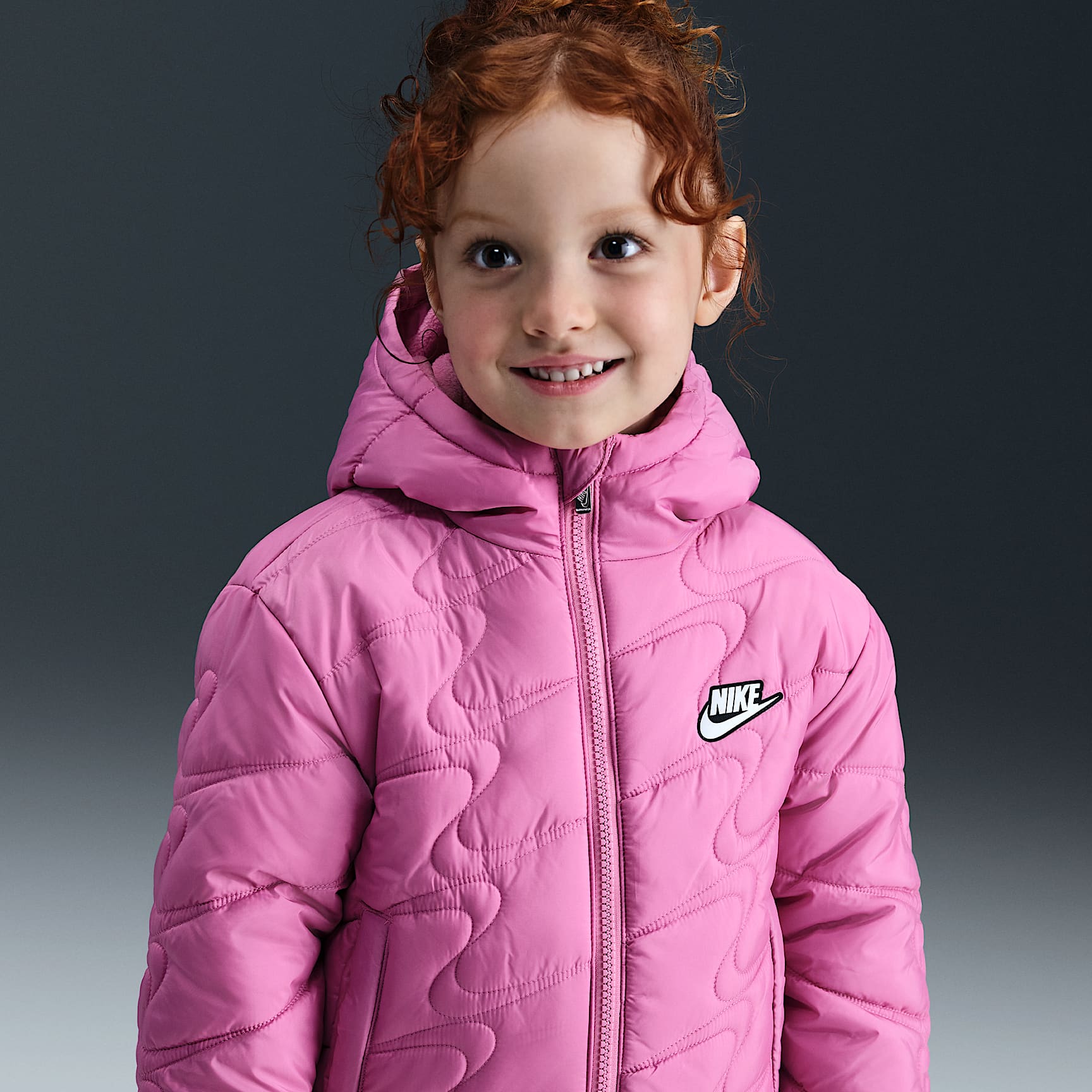 Chamarra acolchada Swoosh infantil Nike - Flamenco mágico