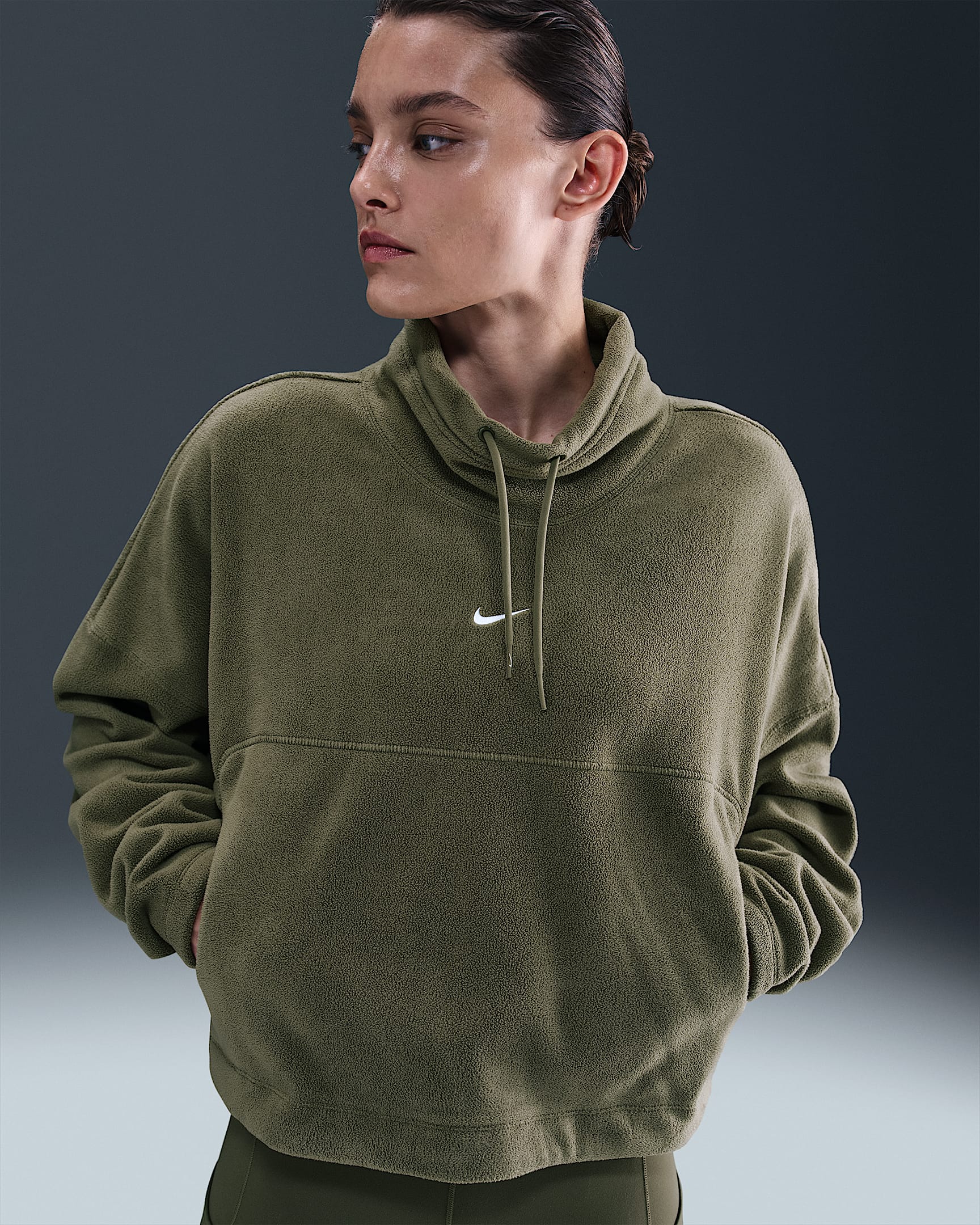 Camiseta Nike One Therma-FIT - Mujer - Medium Olive/Blanco