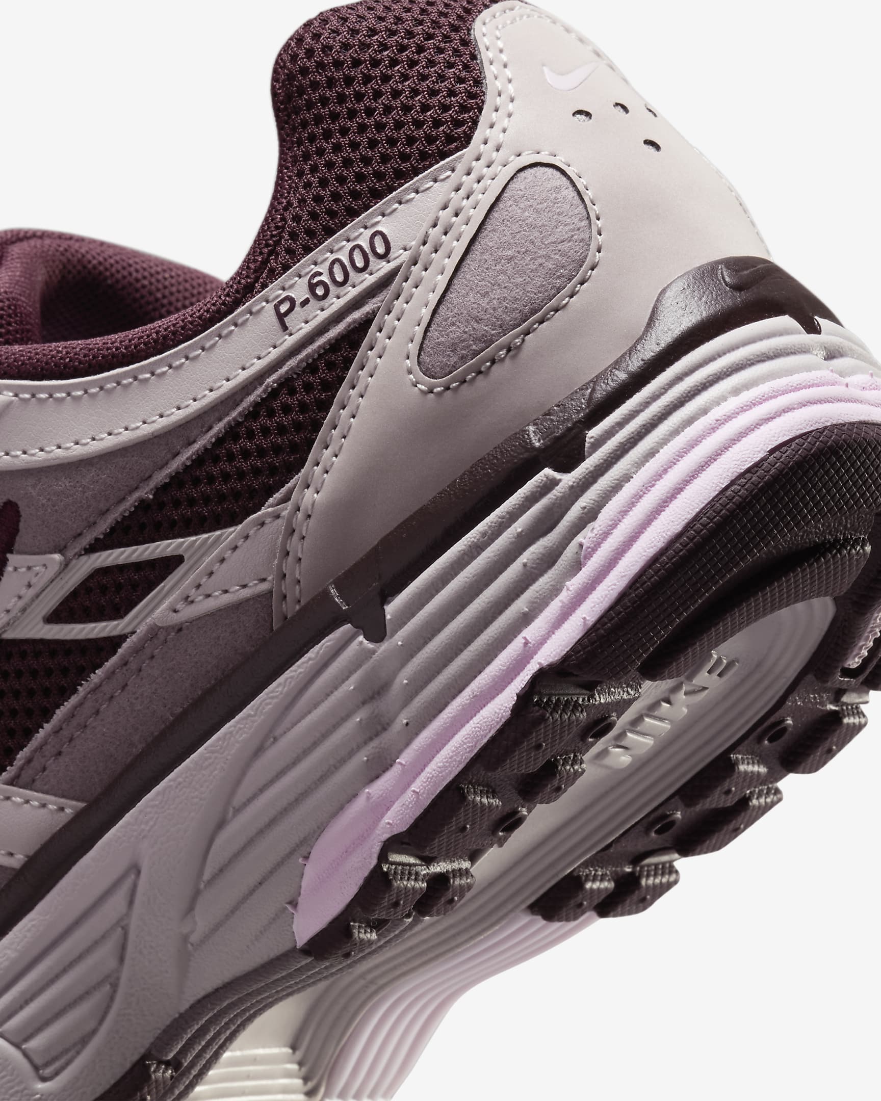 Nike P-6000 női cipő - Burgundy Crush/Taupe Grey/Platinum Violet/Pink Foam