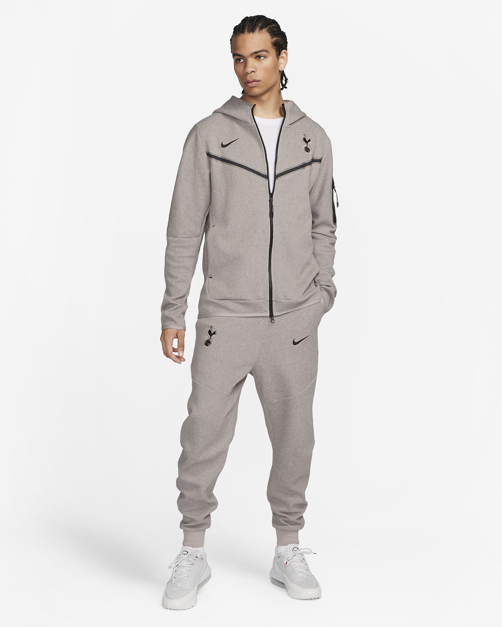 Tottenham Hotspur Tech Fleece Third Men's Nike Football Joggers. Nike UK