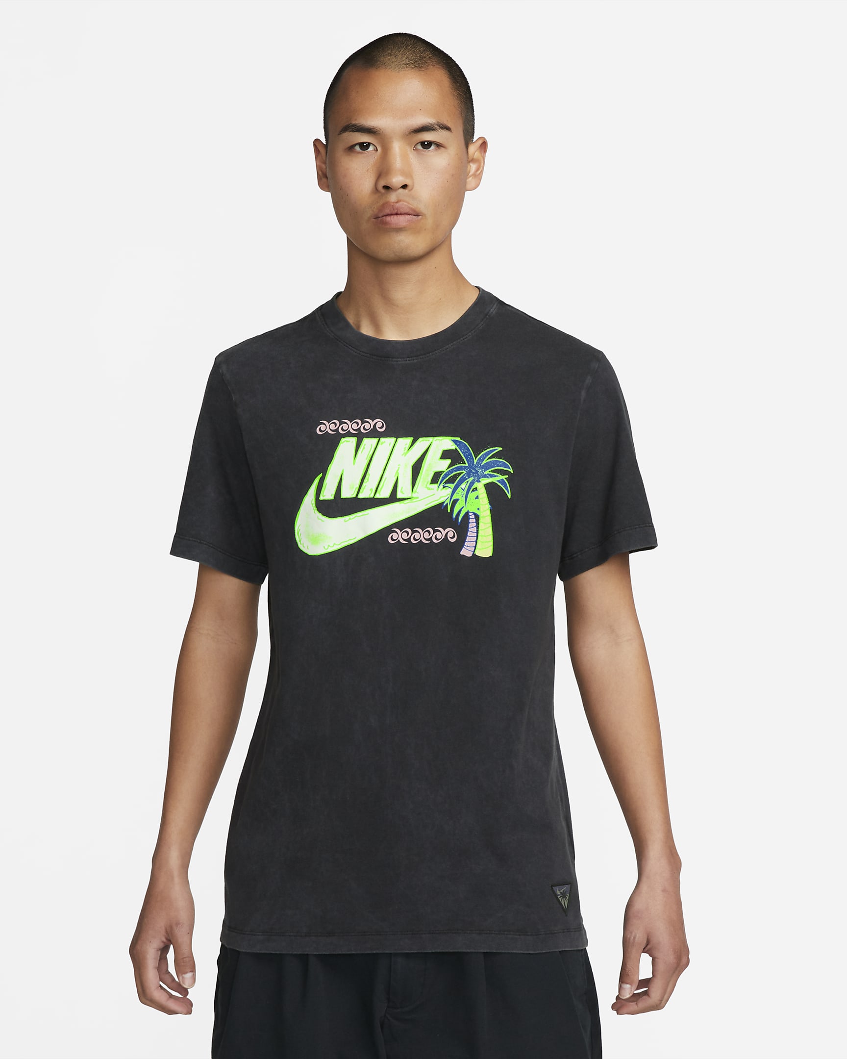 Nike Sportswear 男款 T 恤 - 黑色