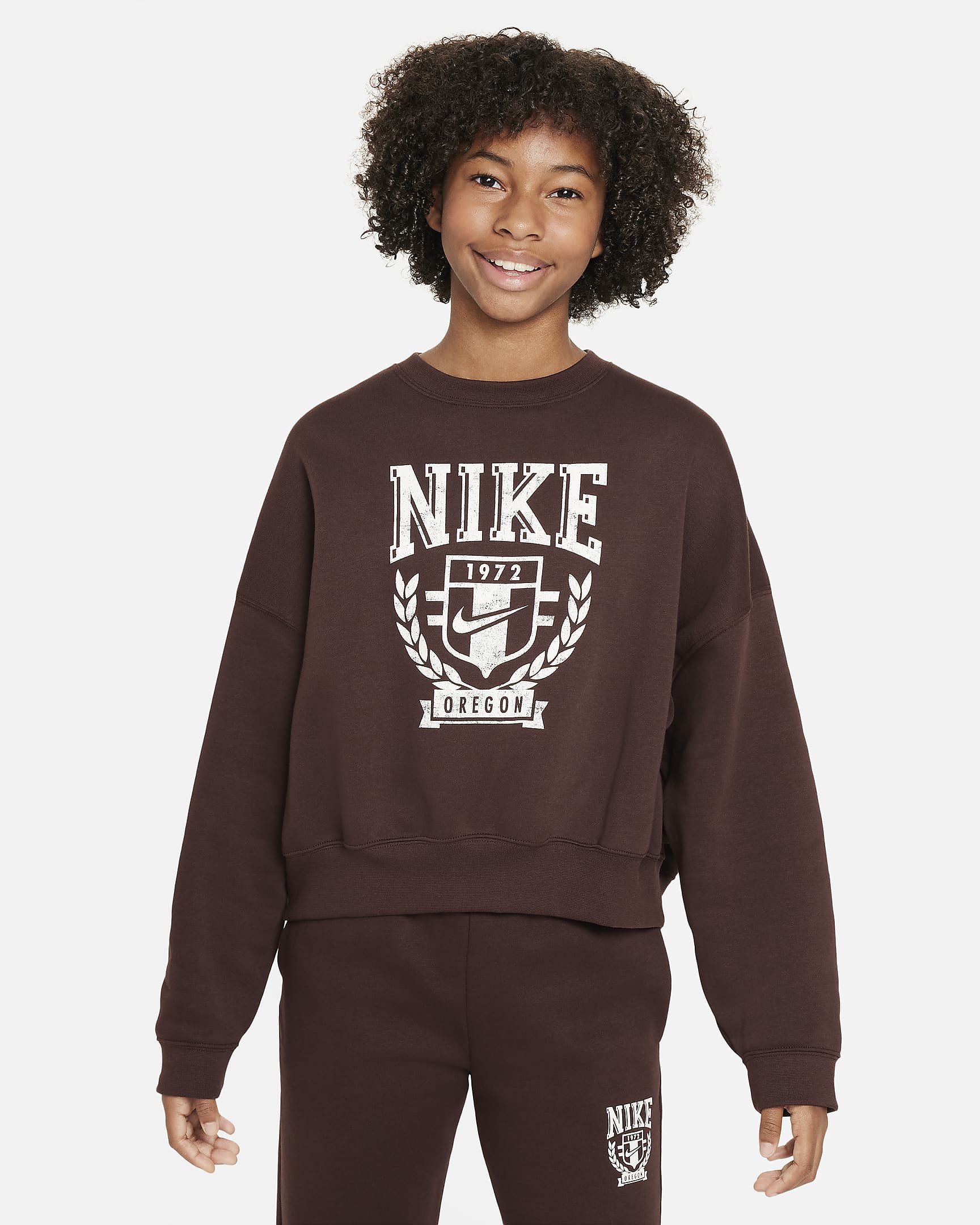 Nike Sportswear Big Kids' (Girls') Oversized Fleece Crew-Neck Sweatshirt - Earth
