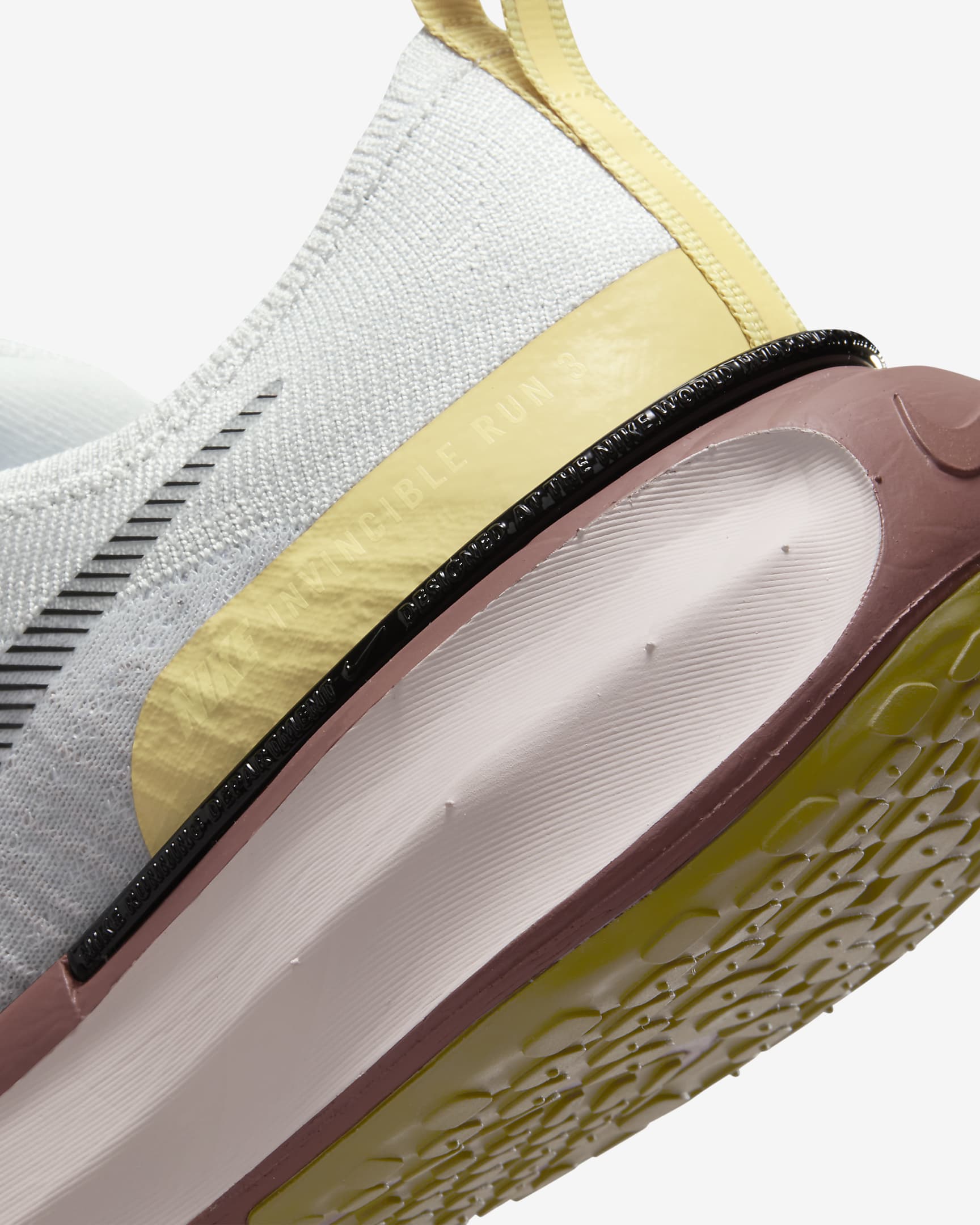 Nike Invincible 3 Women's Road Running Shoes (Extra Wide).