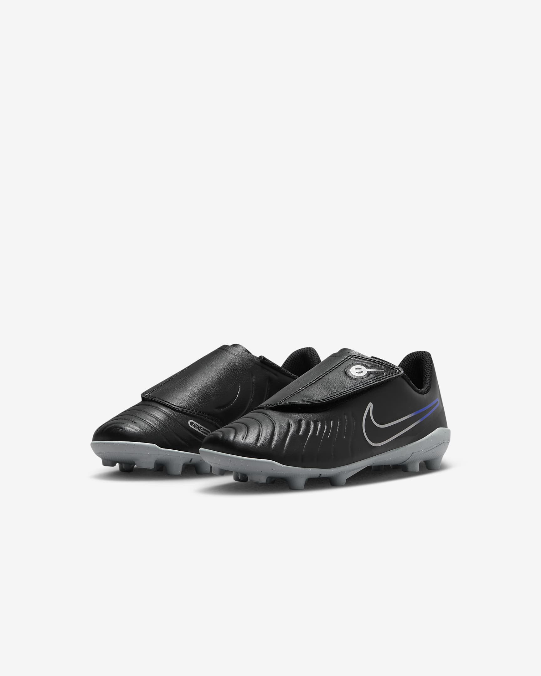 Nike Jr. Tiempo Legend 10 Club Little Kids' MultiGround Low Top Soccer Cleats.