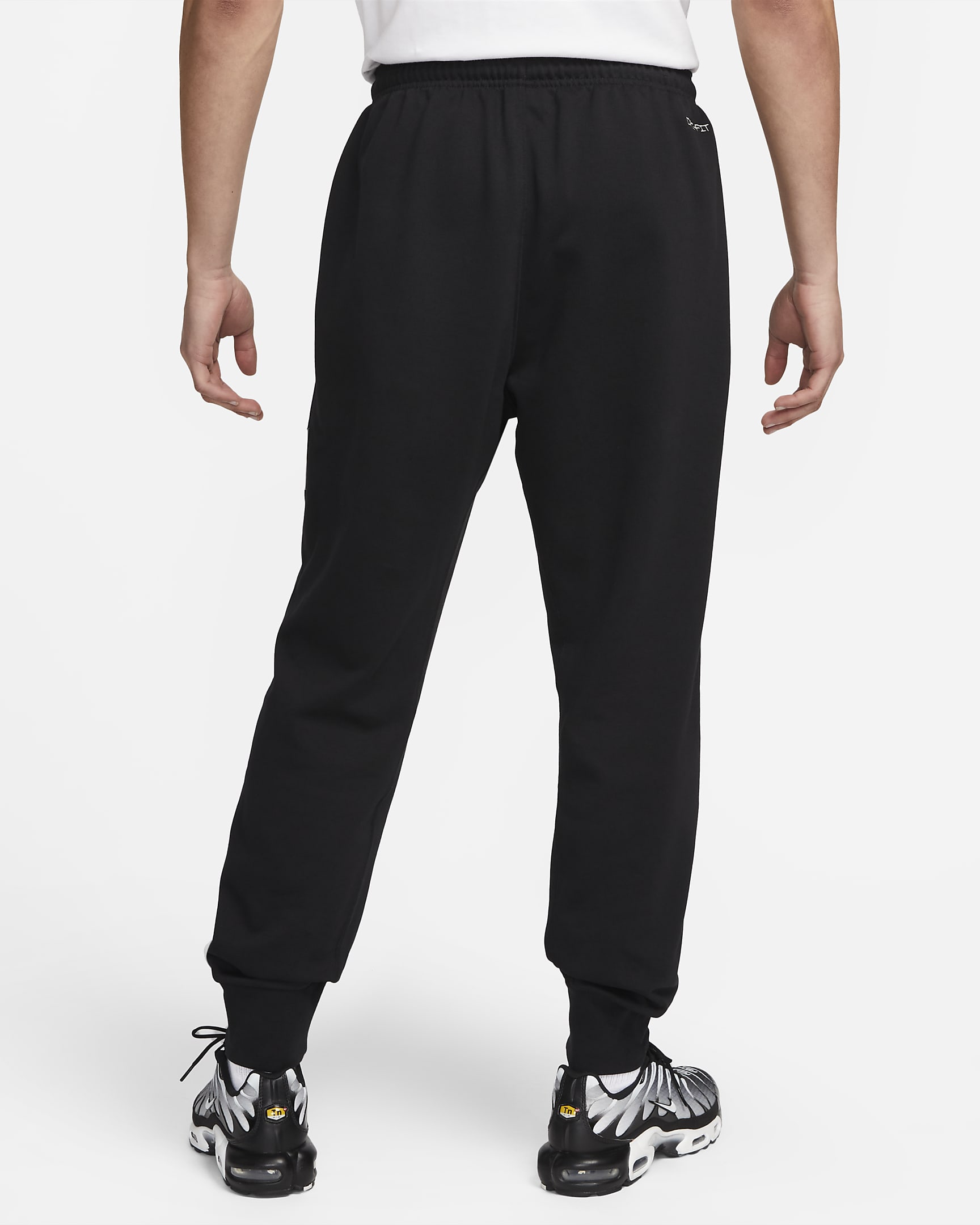 Nike Standard Issue Men's DriFIT Soccer Pants.