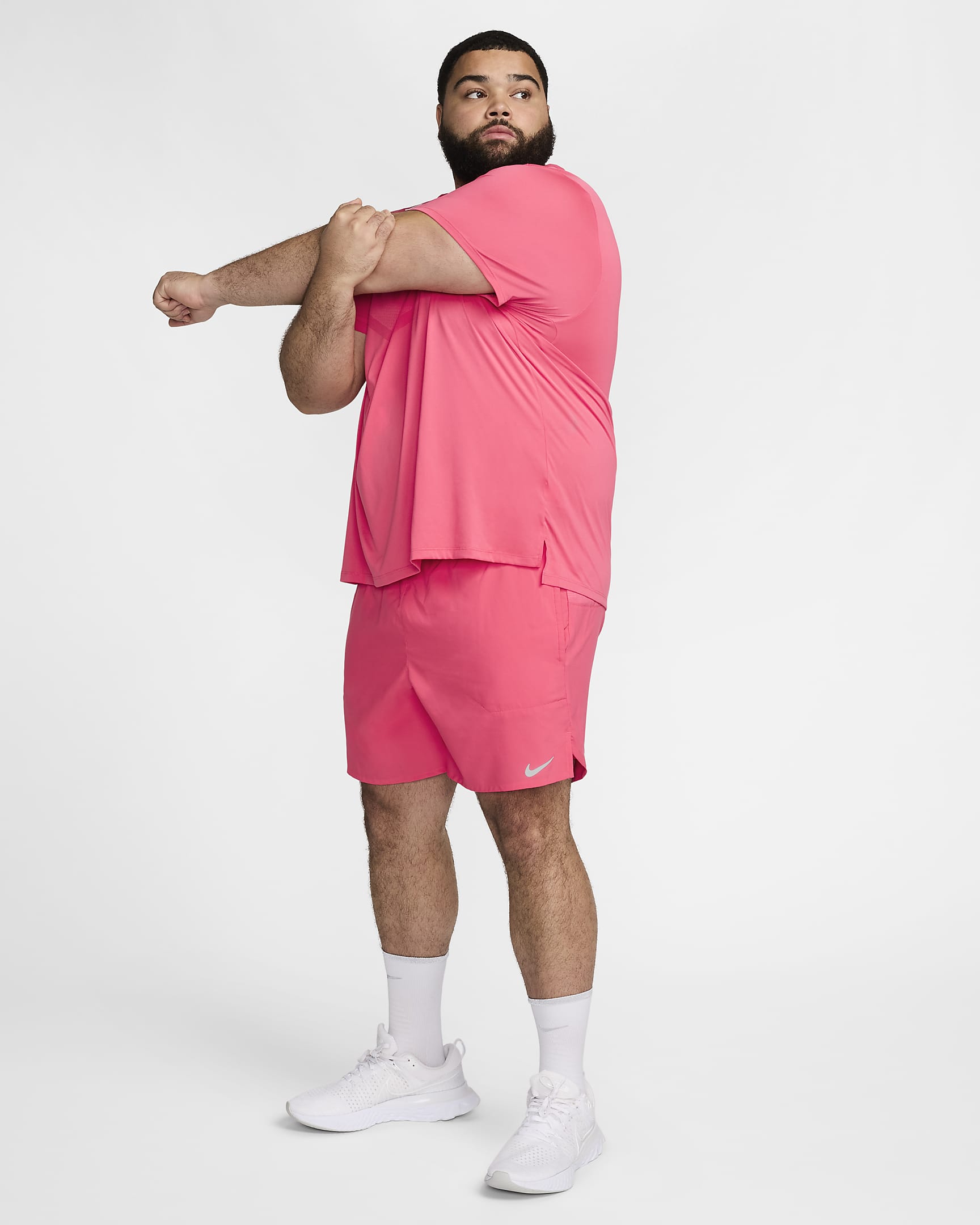 Pánské běžecké kraťasy Nike Stride Dri-FIT 2 v 1 (18 cm) - Aster Pink/Aster Pink/Černá