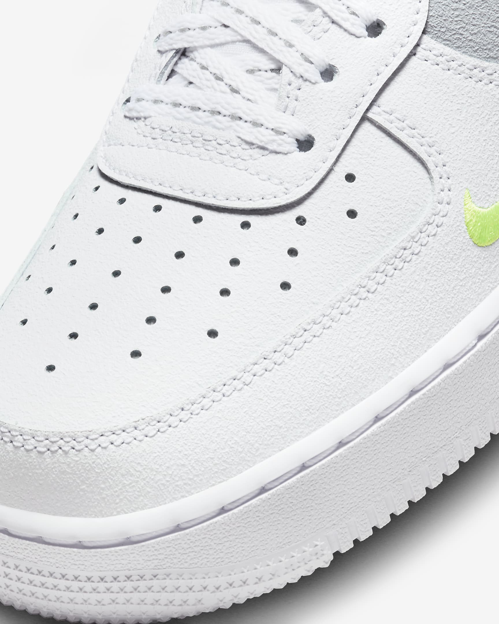Nike Air Force 1 '07 Men's Shoes. Nike CH