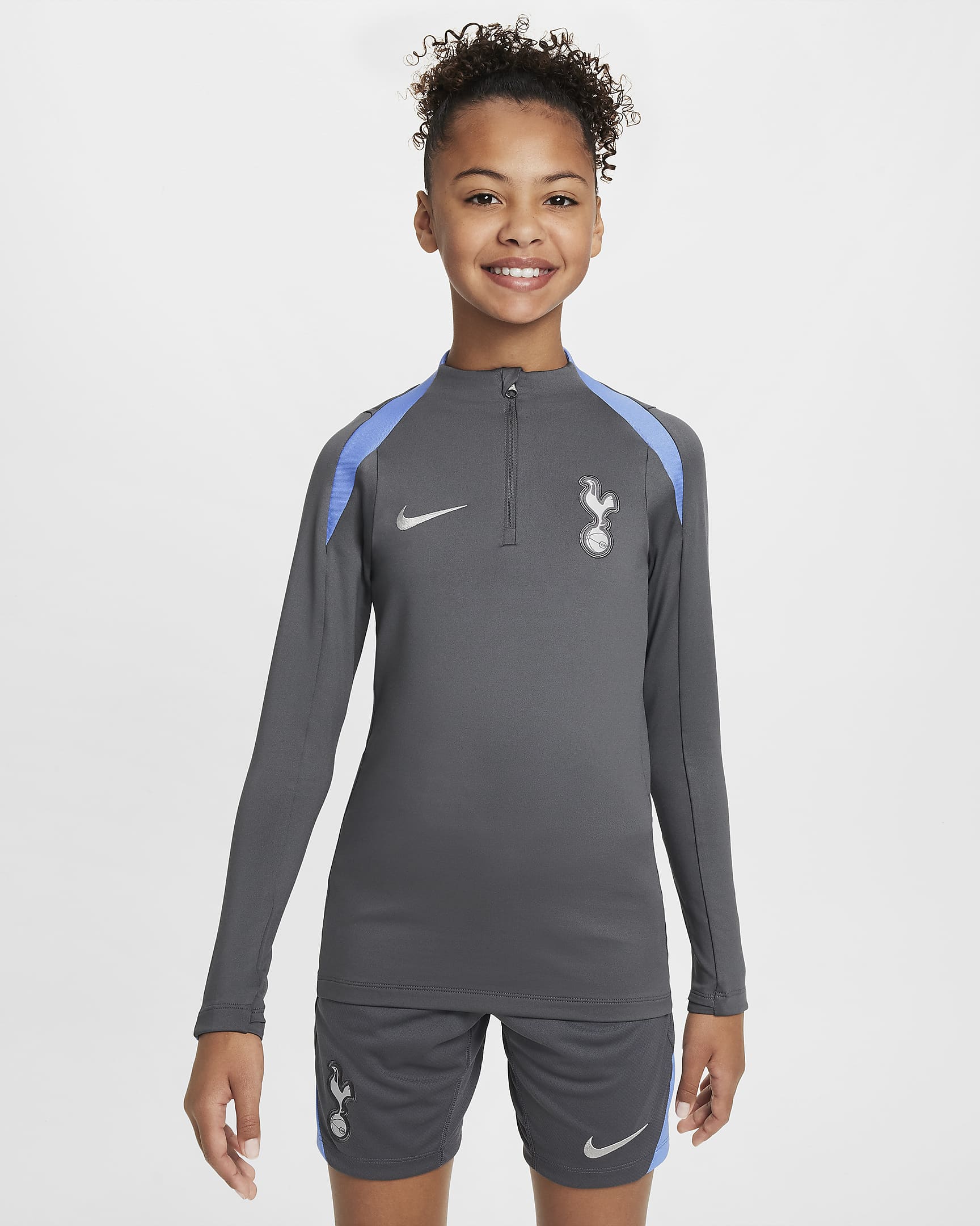 Tottenham Hotspur Strike Nike Dri-FIT-fodboldtræningstrøje til større børn - Dark Grey/Dark Grey/Polar/Grey Fog