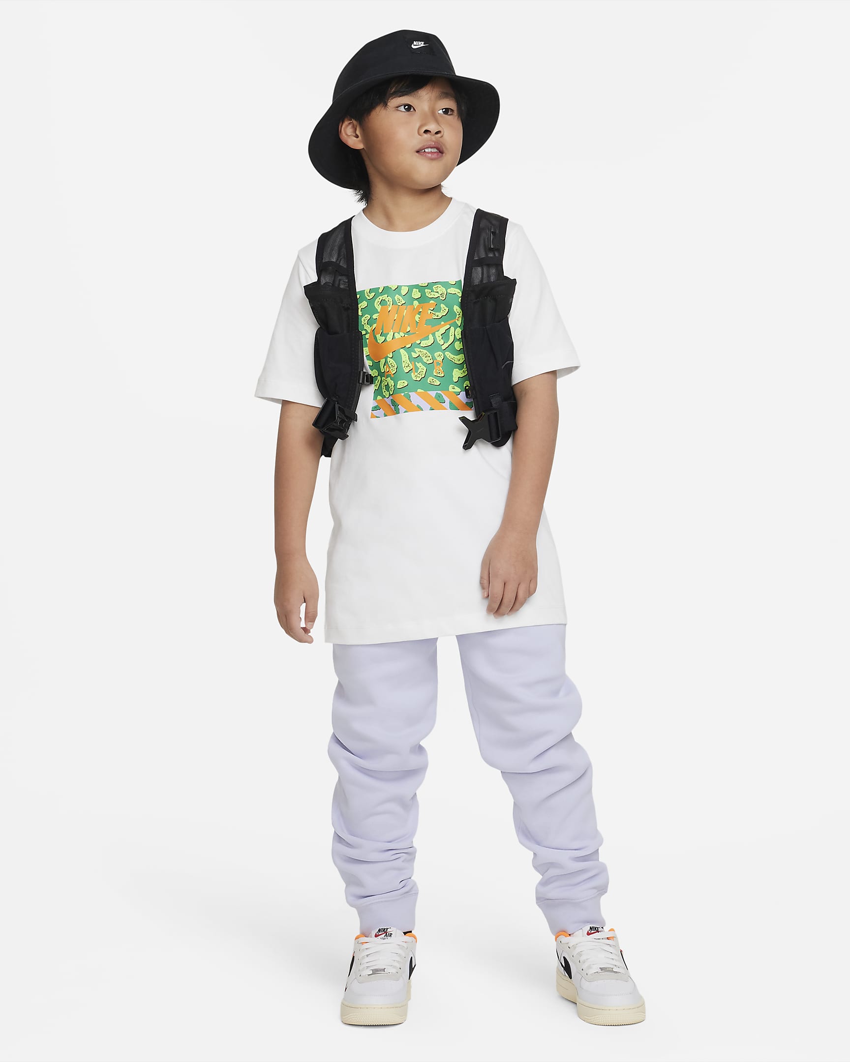 Nike Sportswear Older Kids' (Boys') T-Shirt - White