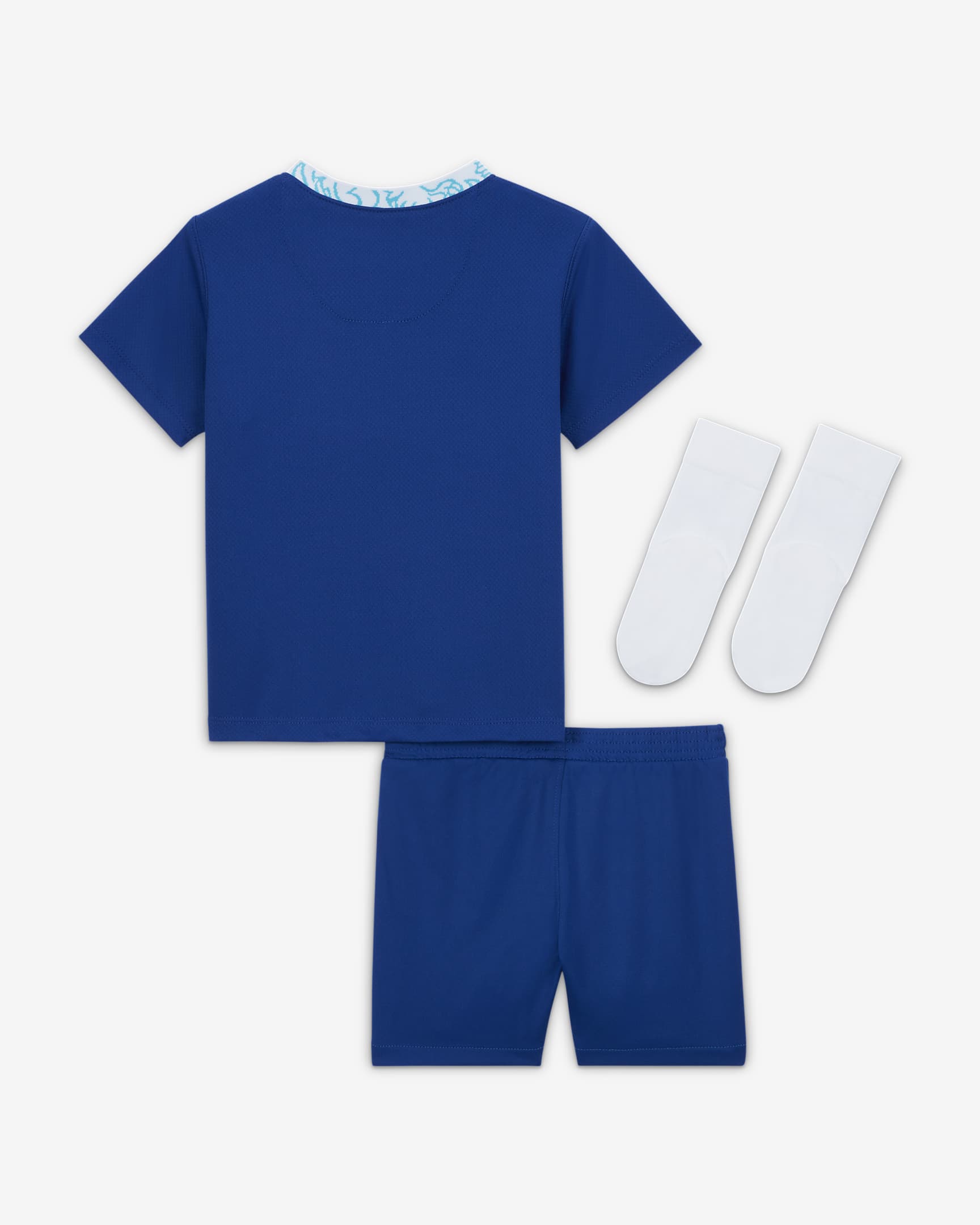 Chelsea F.C. 2022/23 Home Baby Football Kit. Nike IL