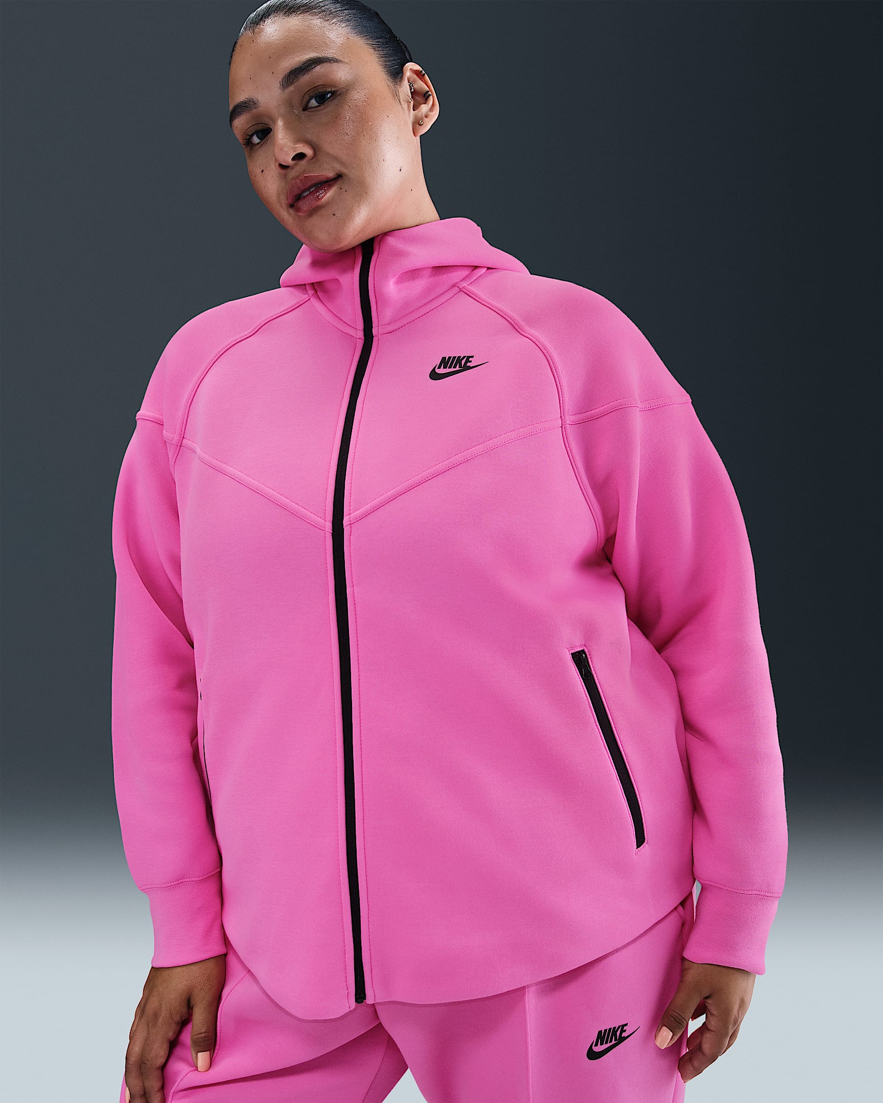 Sudadera con gorro de cierre completo para mujer talla grande Nike Sportswear Tech Fleece Windrunner - Rosa alegre/Negro