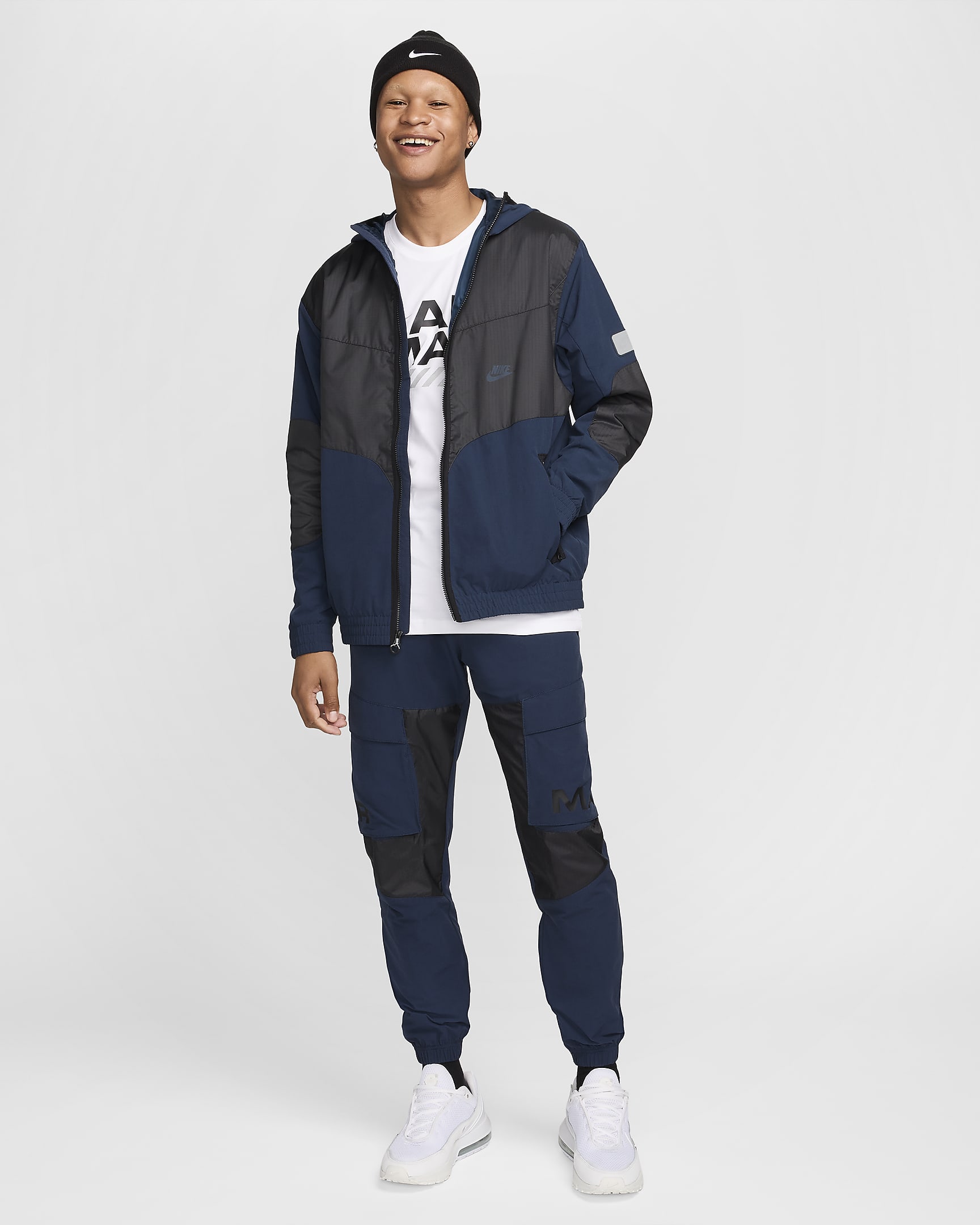 Nike Air Max Men's Woven Jacket - Armoury Navy/Dark Smoke Grey/Black