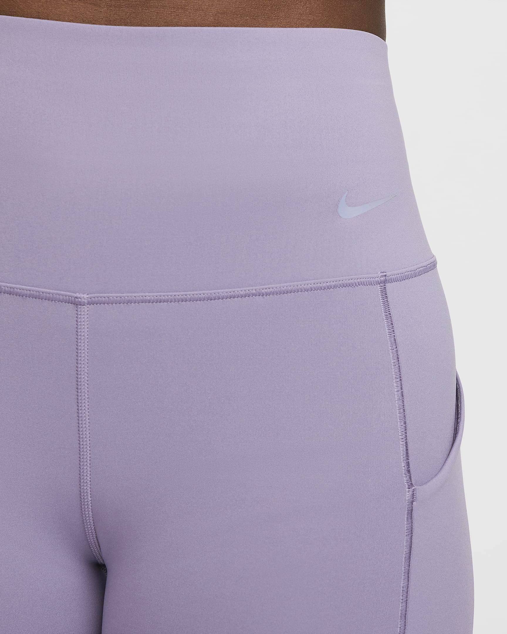 Nike Universa Bike-Shorts mit Taschen, mittlerem Halt und hohem Bund für Damen (ca. 20,5 cm) - Daybreak/Schwarz