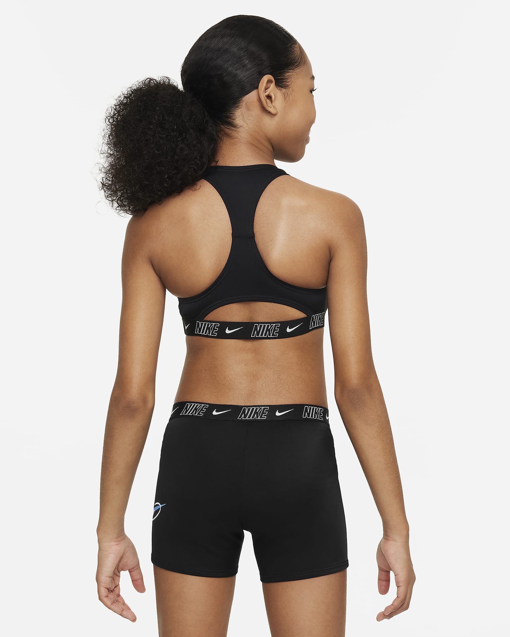 Conjunto de shorts y bikini de espalda deportiva para niña talla grande Nike Swim Logo Tape - Negro