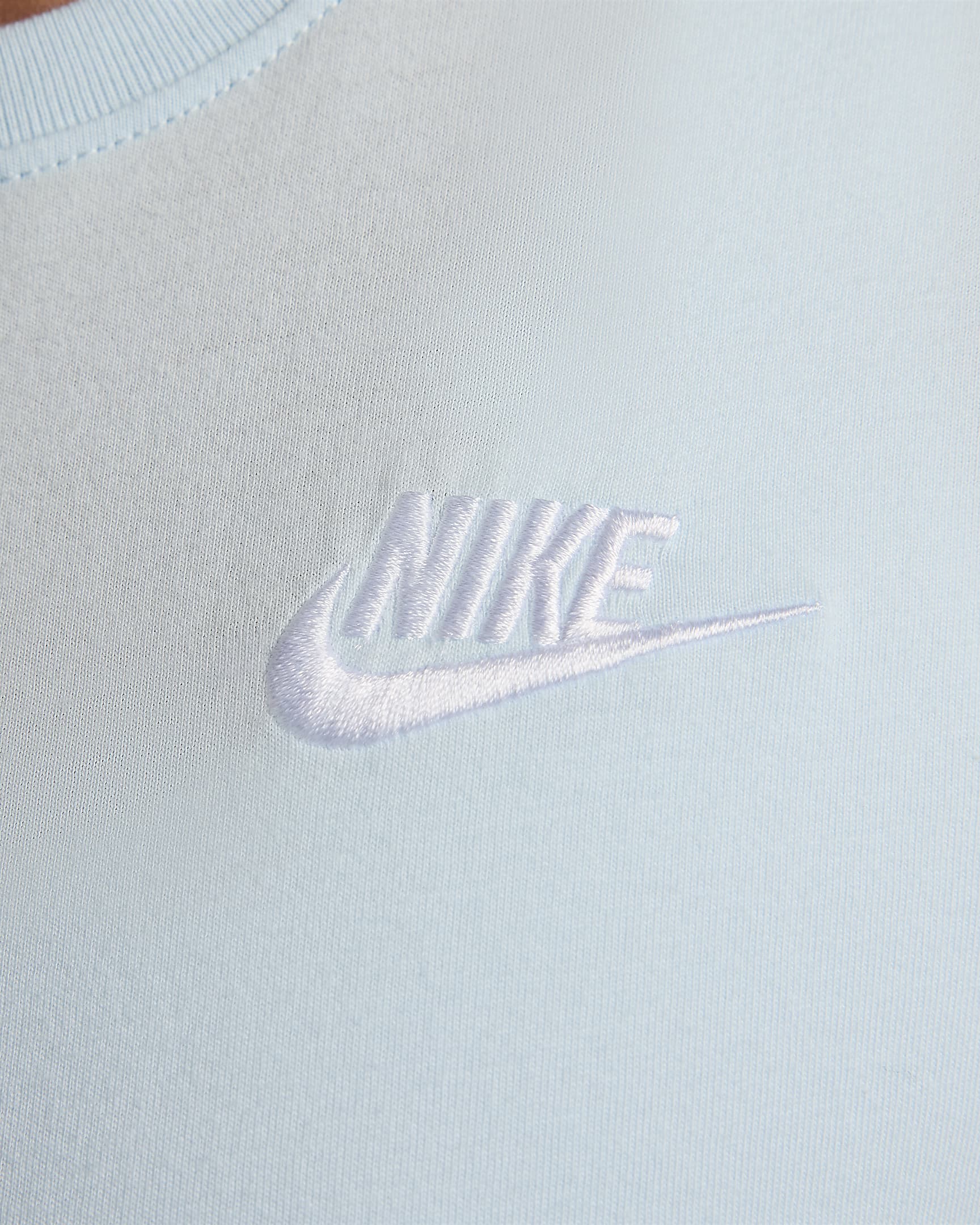 Nike Sportswear Club Essentials Women's T-Shirt - Glacier Blue/White