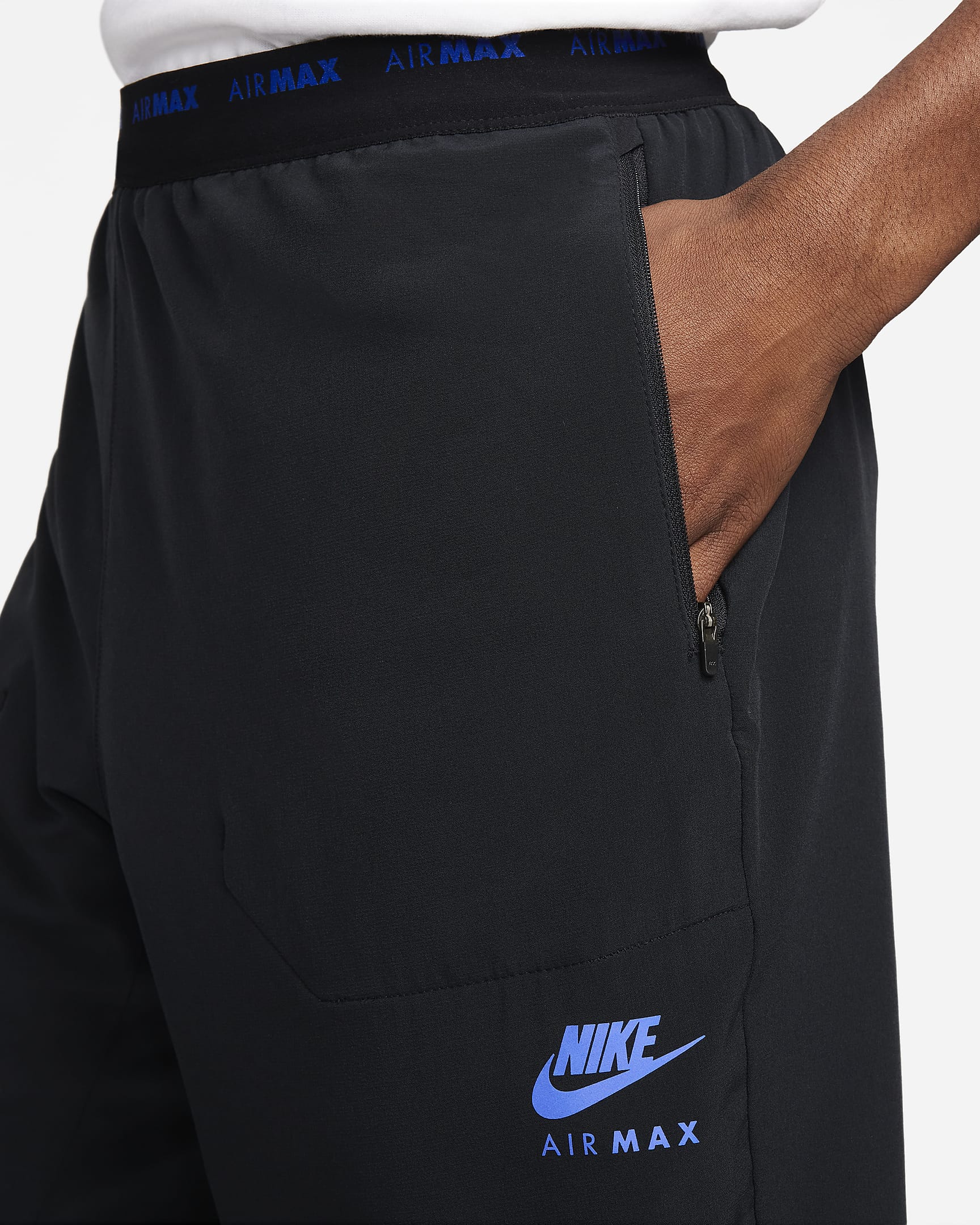 Pantaloni in tessuto Dri-FIT Nike Air Max – Uomo - Nero/Nero/Game Royal