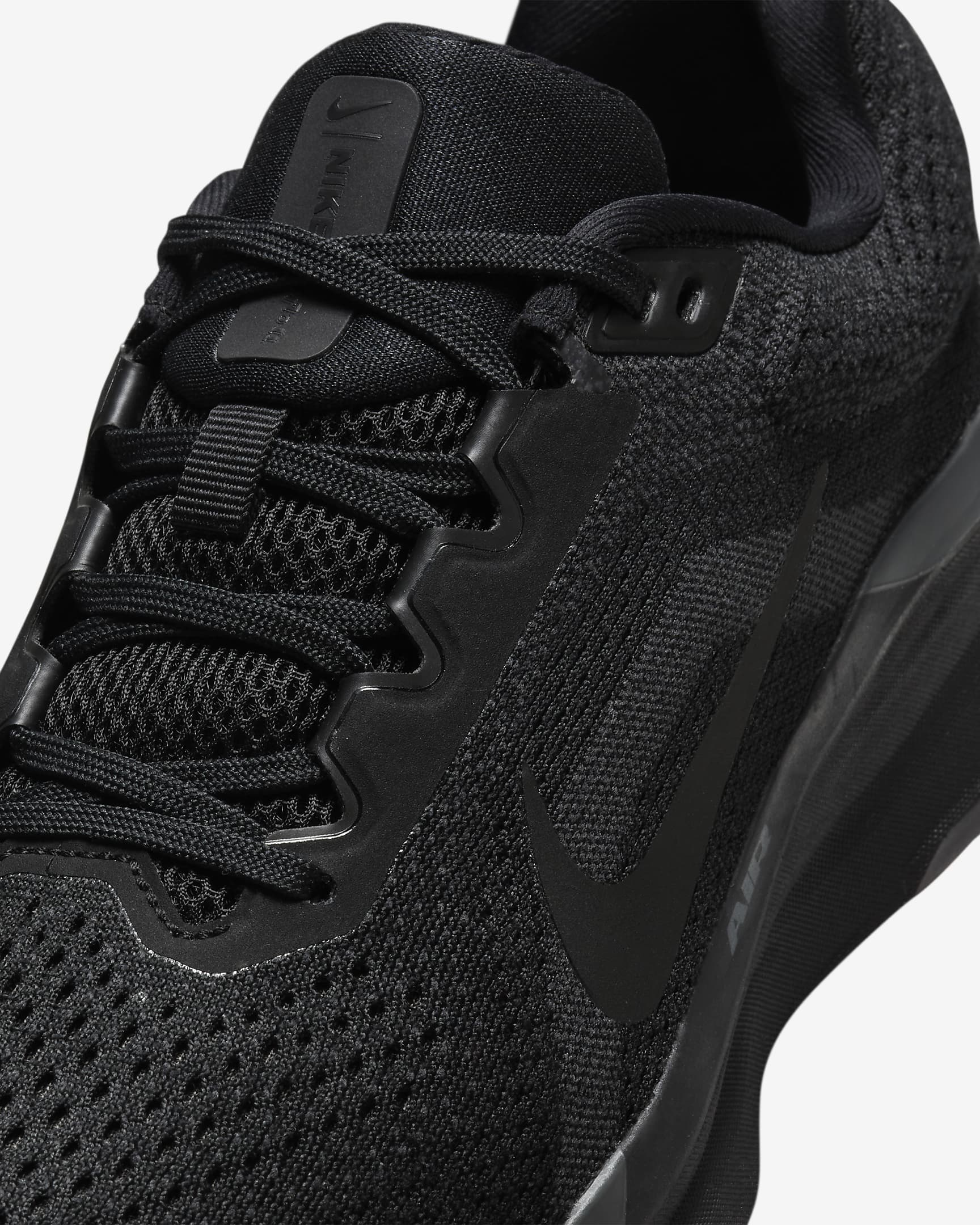 Nike Winflo 11 Straßenlaufschuh für Damen - Schwarz/Anthracite