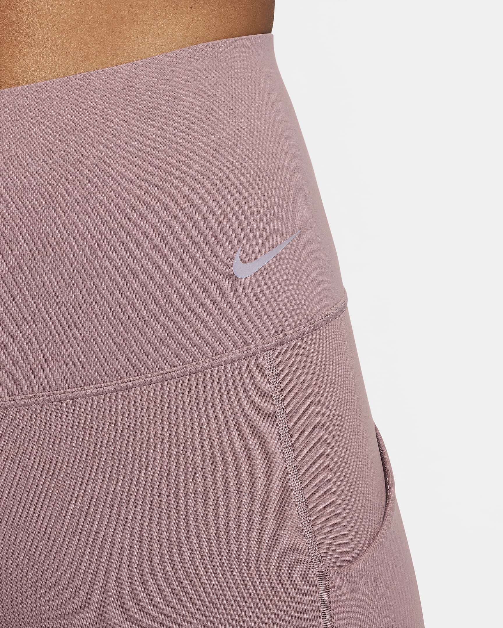 Legging long taille haute à maintien normal avec poches Nike Universa pour femme - Smokey Mauve/Noir