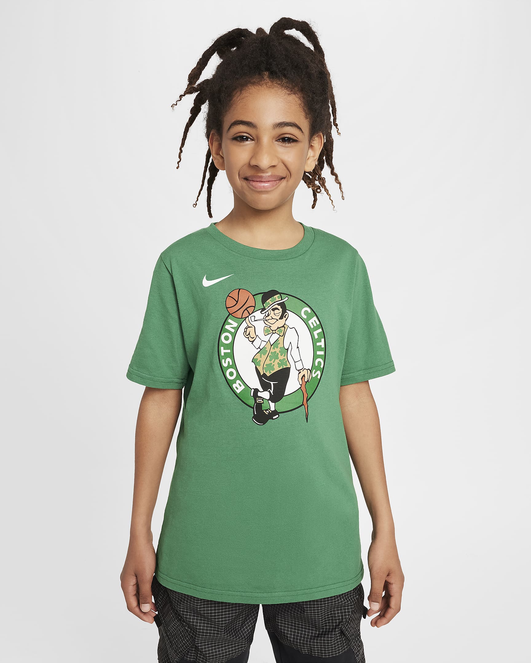 Boston Celtics Essential Older Kids' (boys') Nike Nba Logo T-shirt. Nike Cz