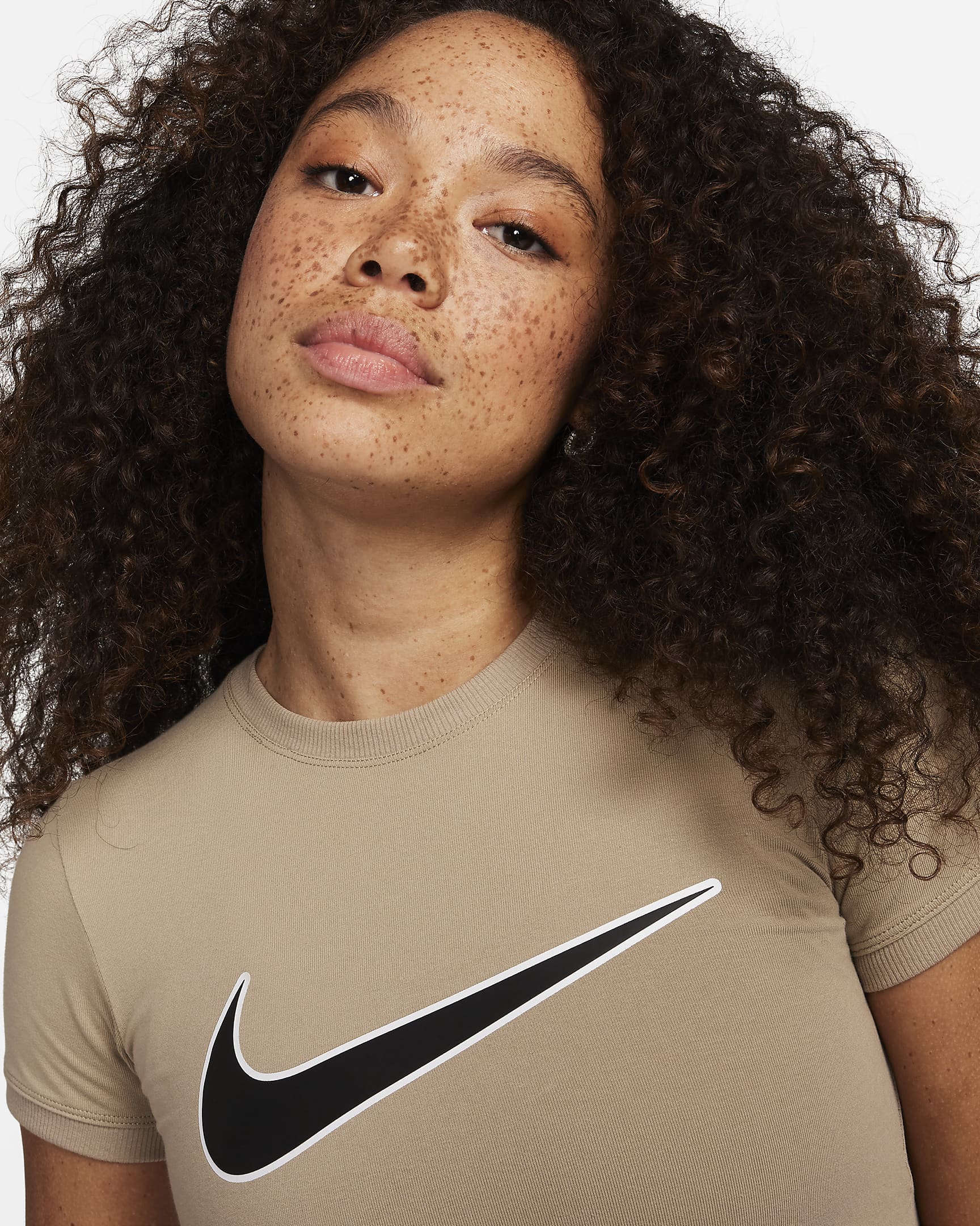 Nike Sportswear Women's Cropped TShirt. Nike CH