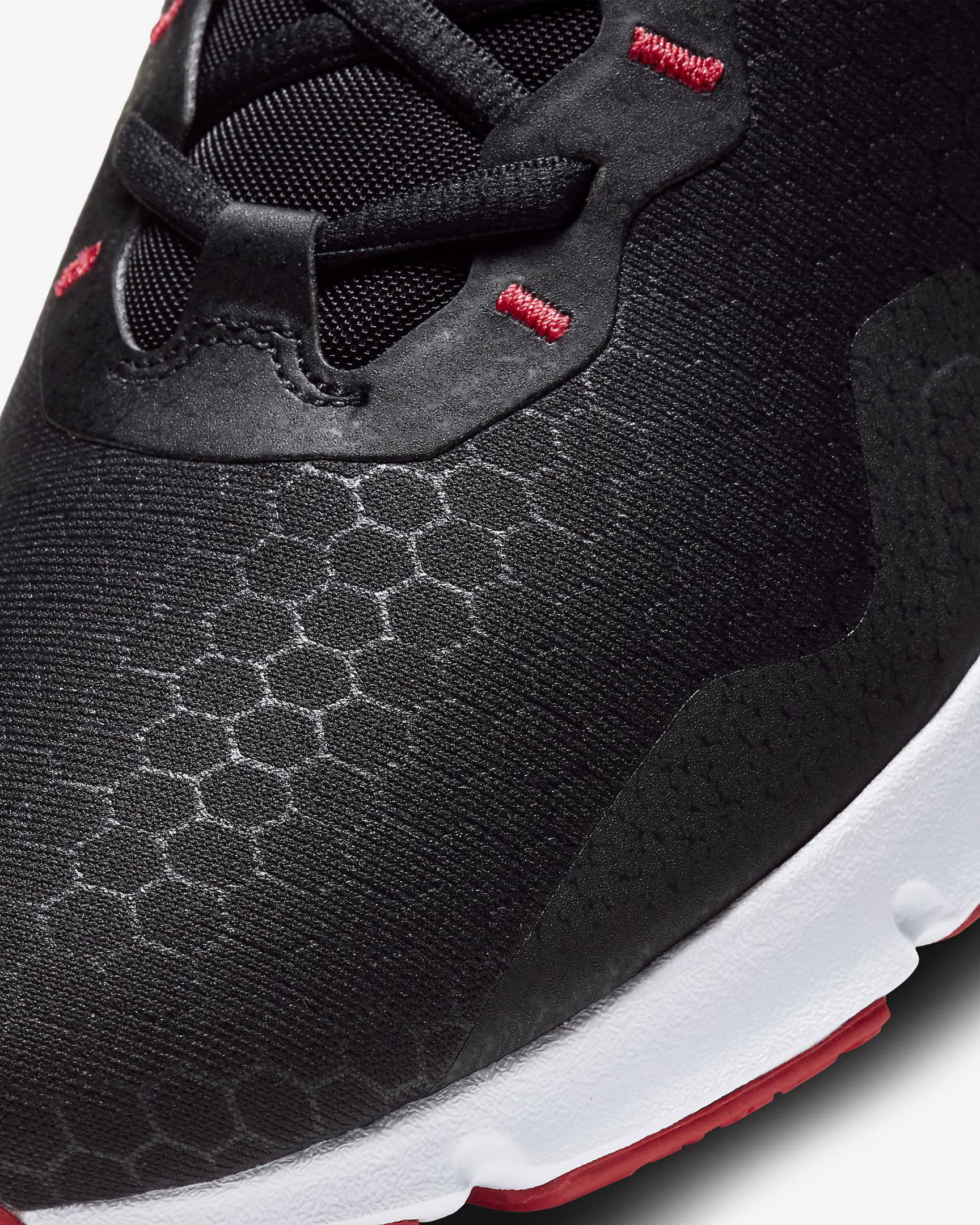 Nike Legend Essential 2 Men's Training Shoe. Nike LU