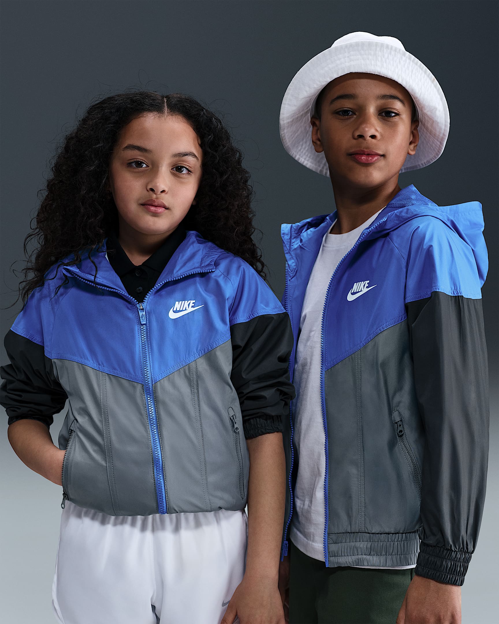 Nike Sportswear Windrunner Older Kids' Hooded Repel Jacket - Comet Blue/Smoke Grey/Anthracite/White