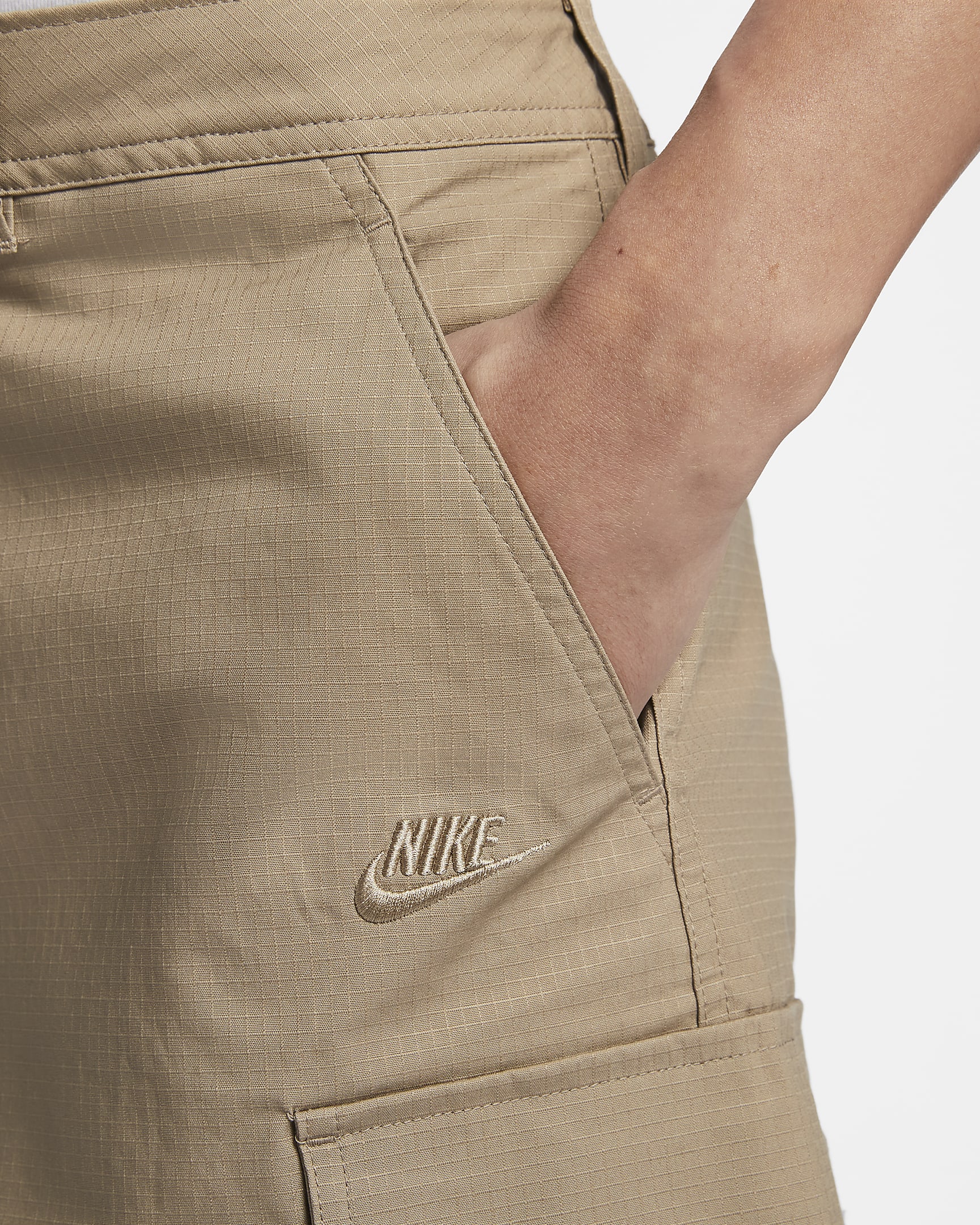 Nike Club Men's Woven Cargo Shorts - Khaki/Khaki