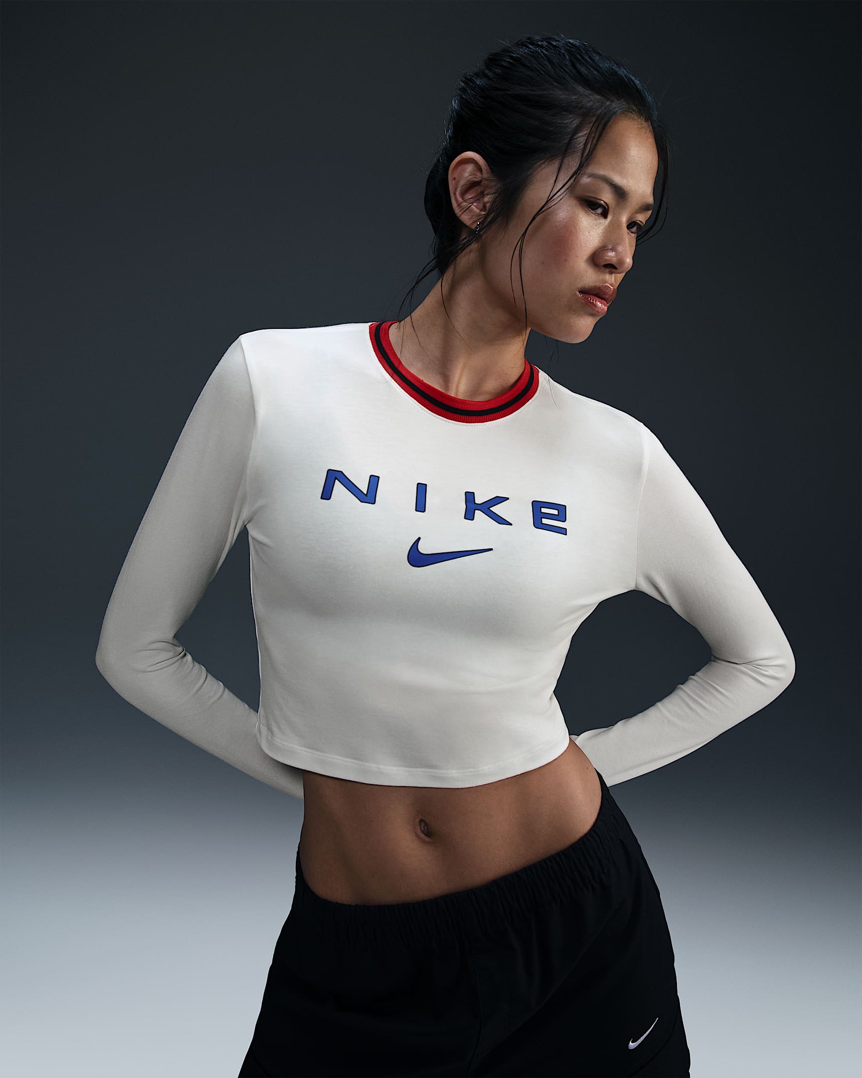 Nike Sportswear Chill Knit Women's Slim Long-Sleeve Cropped Graphic T-Shirt - Sail