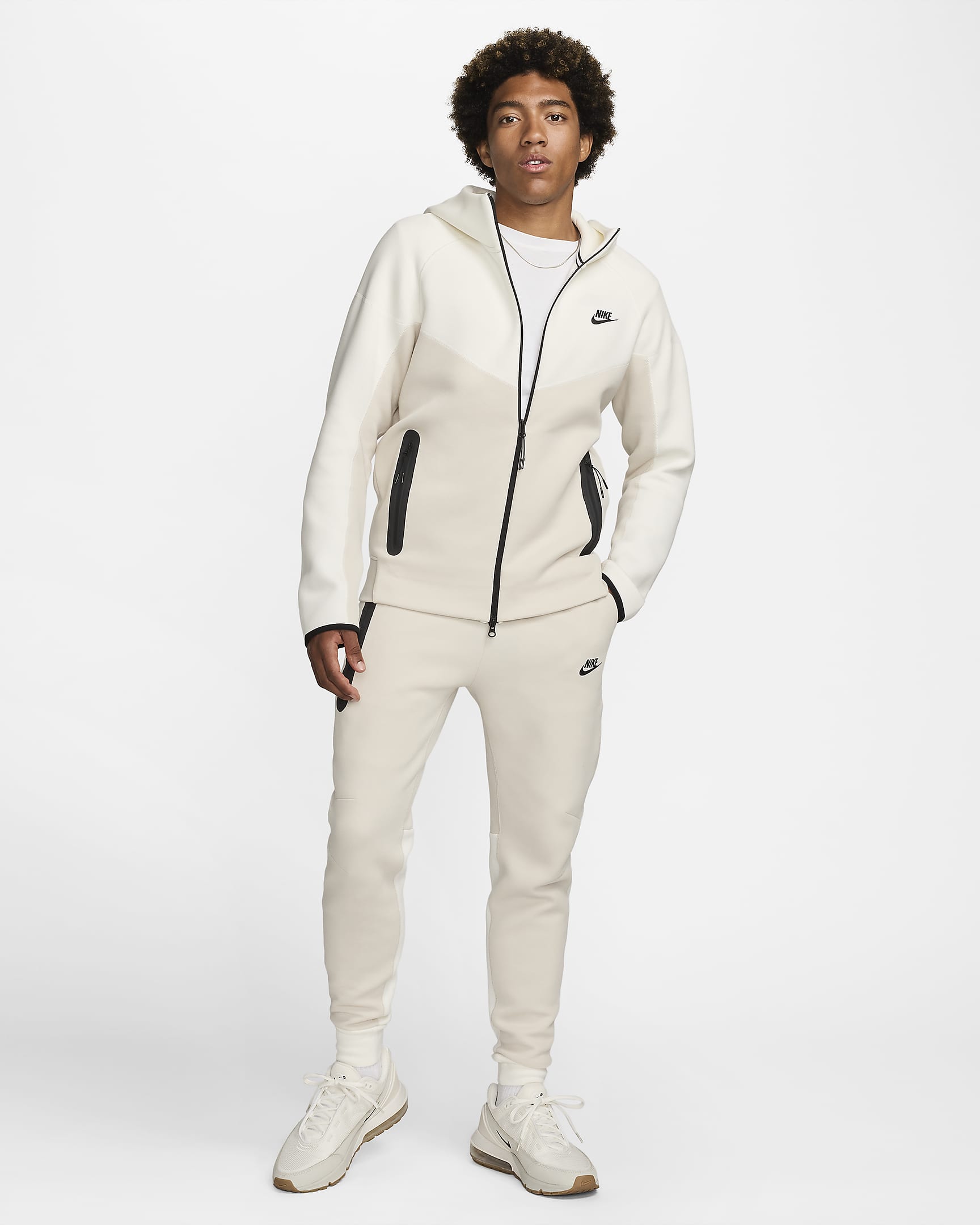 Ανδρικό παντελόνι φόρμας Nike Sportswear Tech Fleece - Light Orewood Brown/Sail/Μαύρο