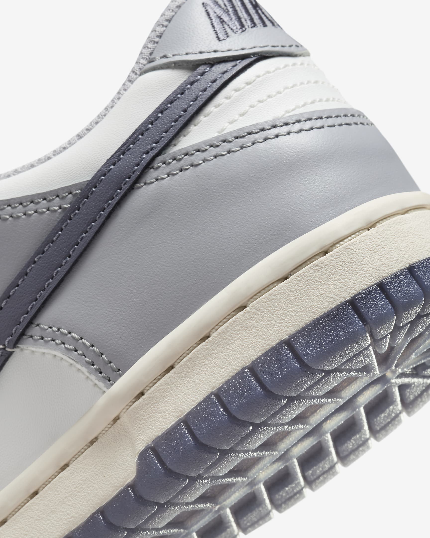 Chaussure Nike Dunk Low pour ado. Nike FR