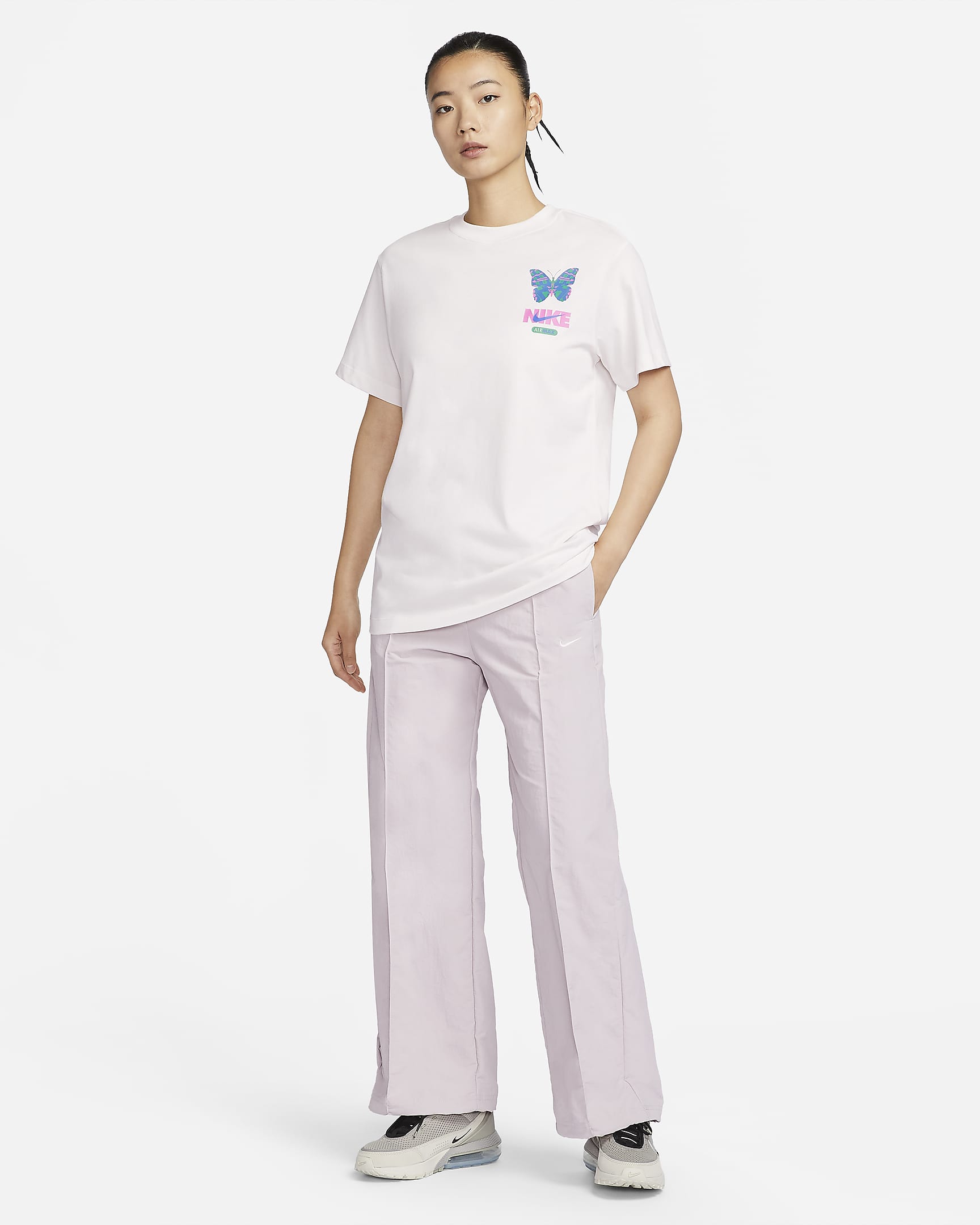 nike women's graphic t shirts