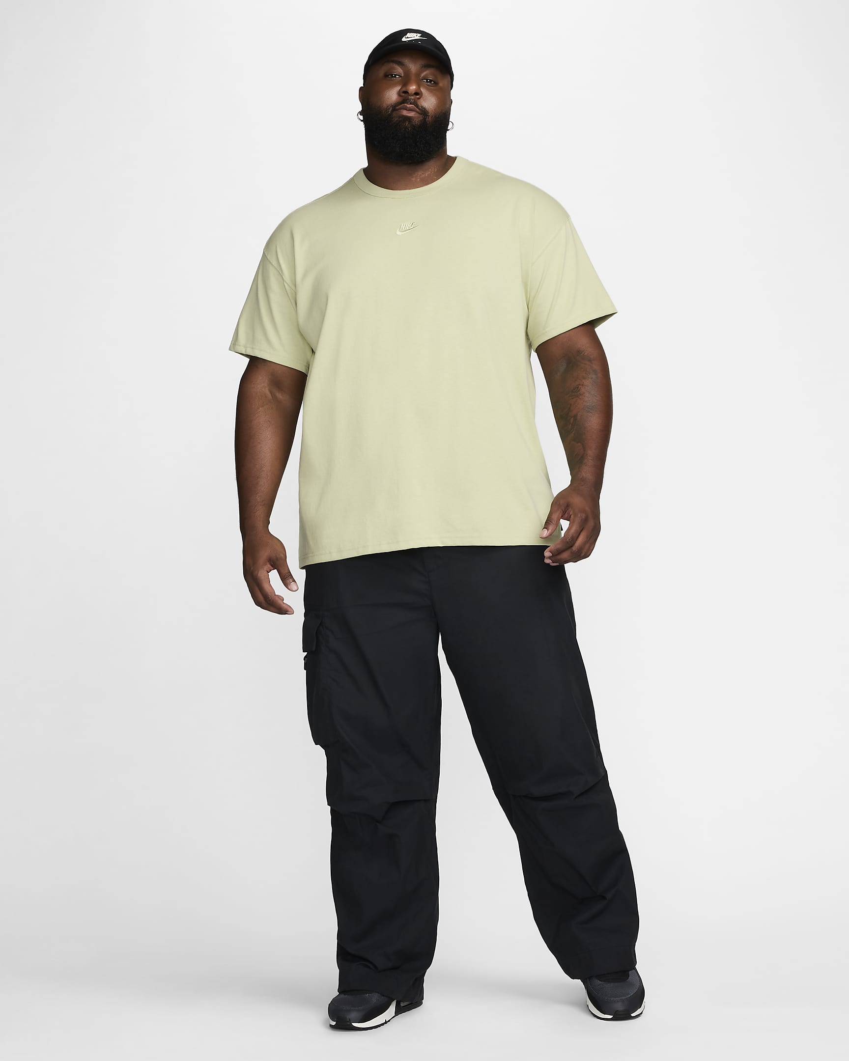 Nike Sportswear Premium Essentials Camiseta - Hombre - Olive Aura