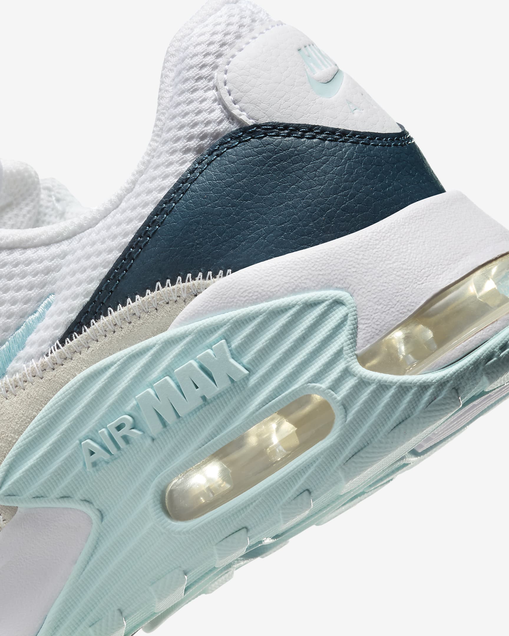 Tenis para mujer Nike Air Max Excee - Blanco/Azul marino militar/Negro/Azul glacial