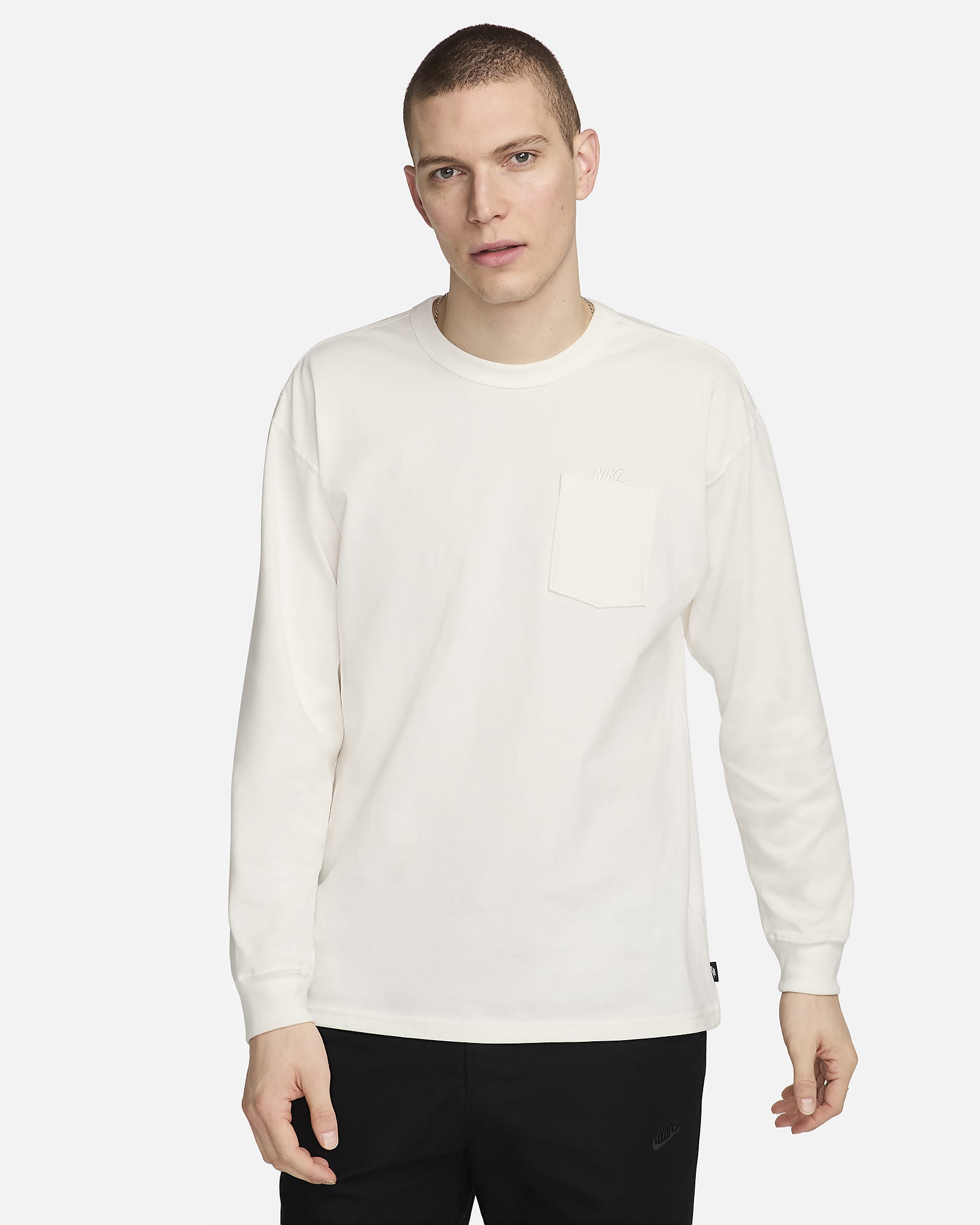 Nike Sportswear Premium Essentials Men's Long-Sleeve Pocket T-Shirt ...