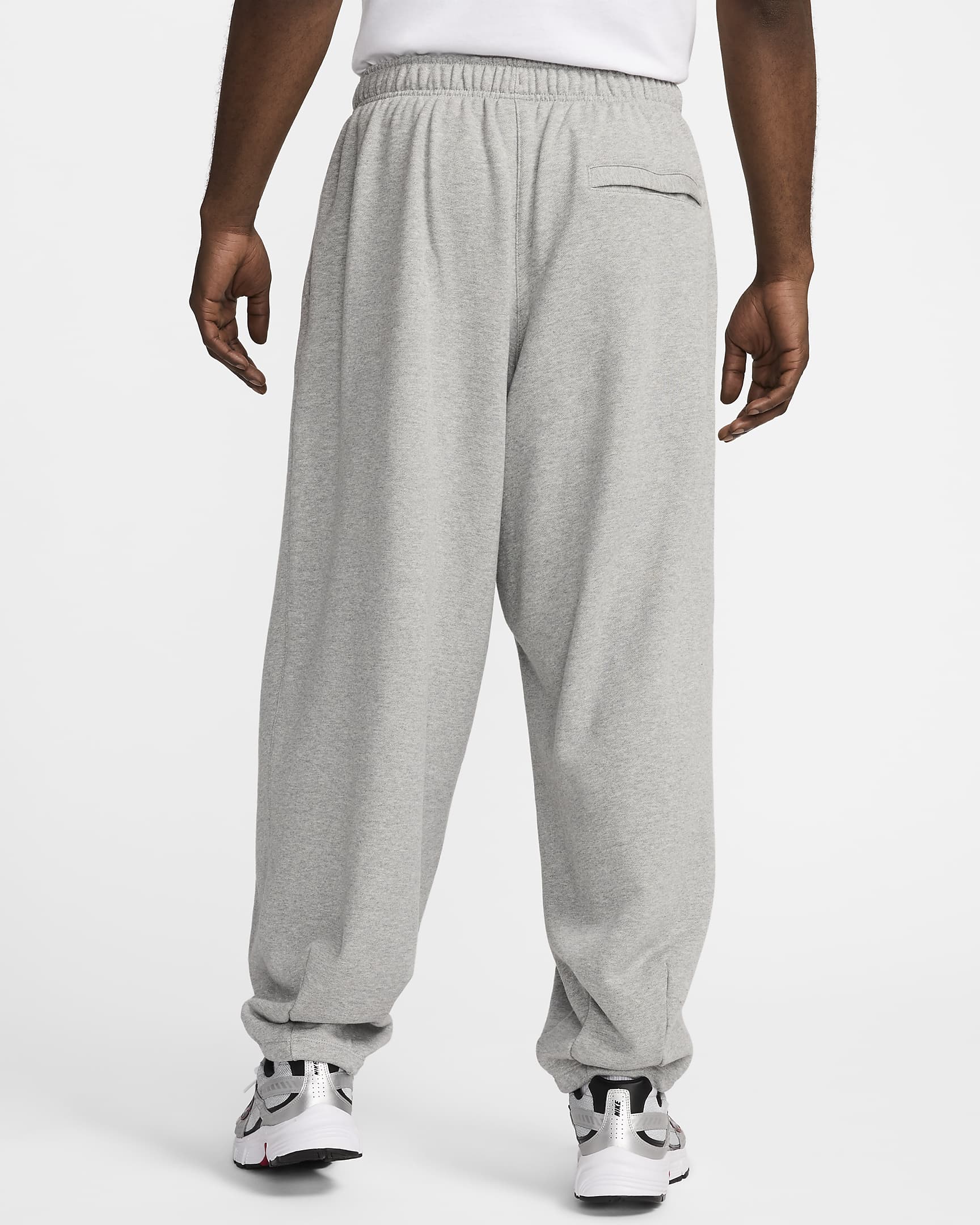 Pantalon en molleton oversize Nike Club Fleece pour homme - Dark Grey Heather/Light Smoke Grey/Blanc